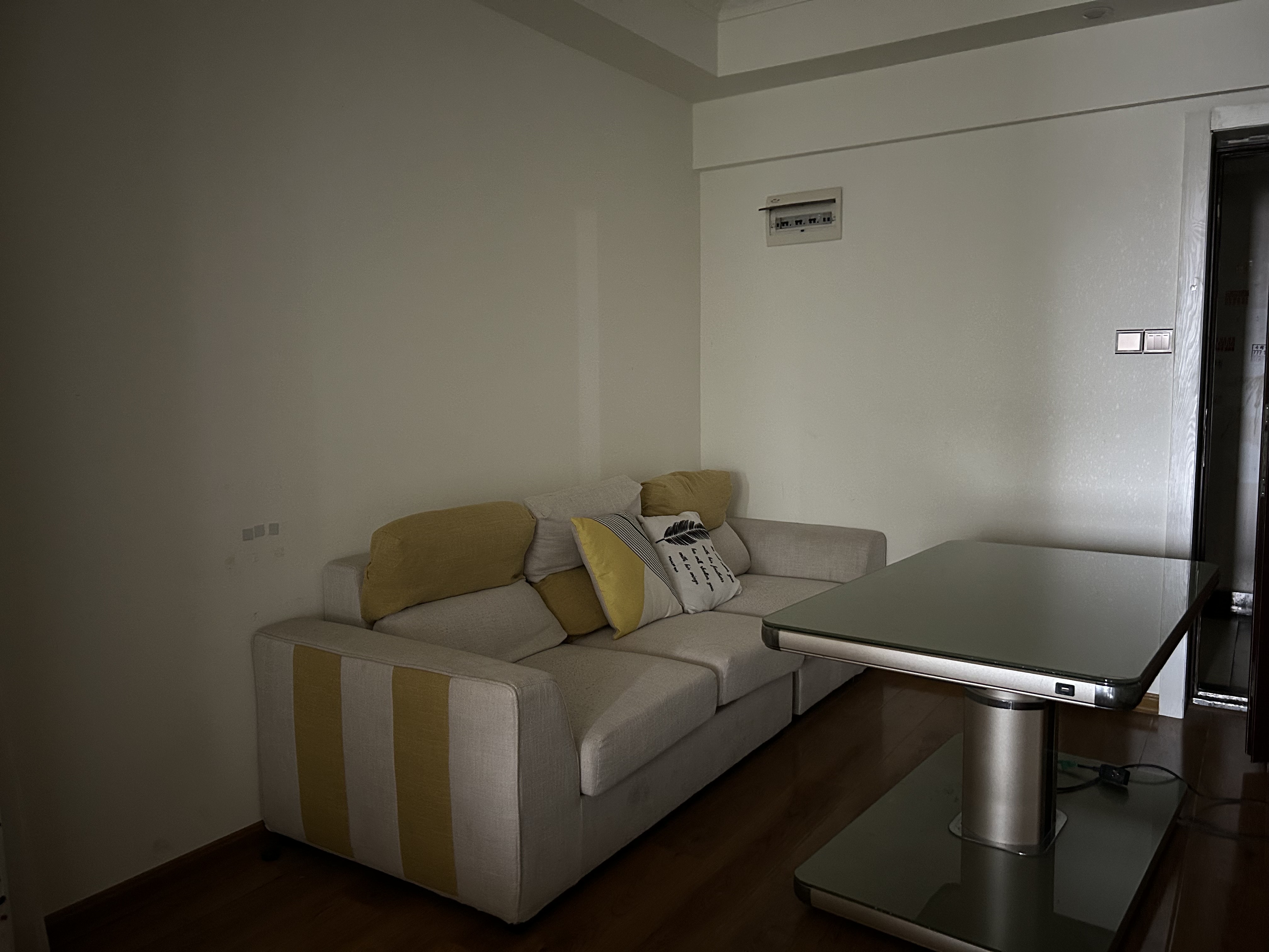 龙泰上品 1室1厅1卫 1100.00元/月 龙泰上品 1室1厅1卫 1100.00元/月室内图