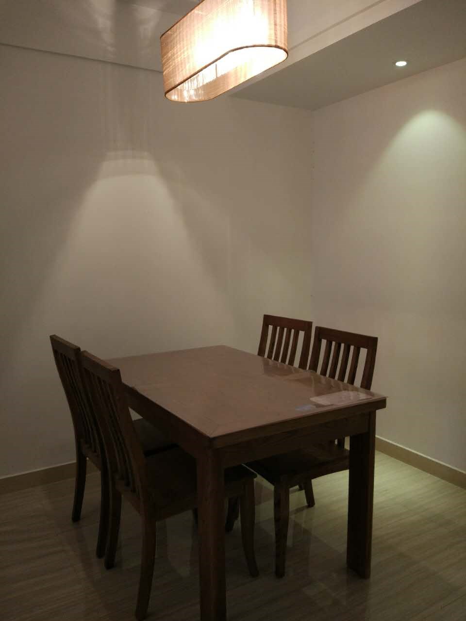 君和君泰 2室1厅1卫 200.0万 君和君泰 2室1厅1卫 200.0万客厅