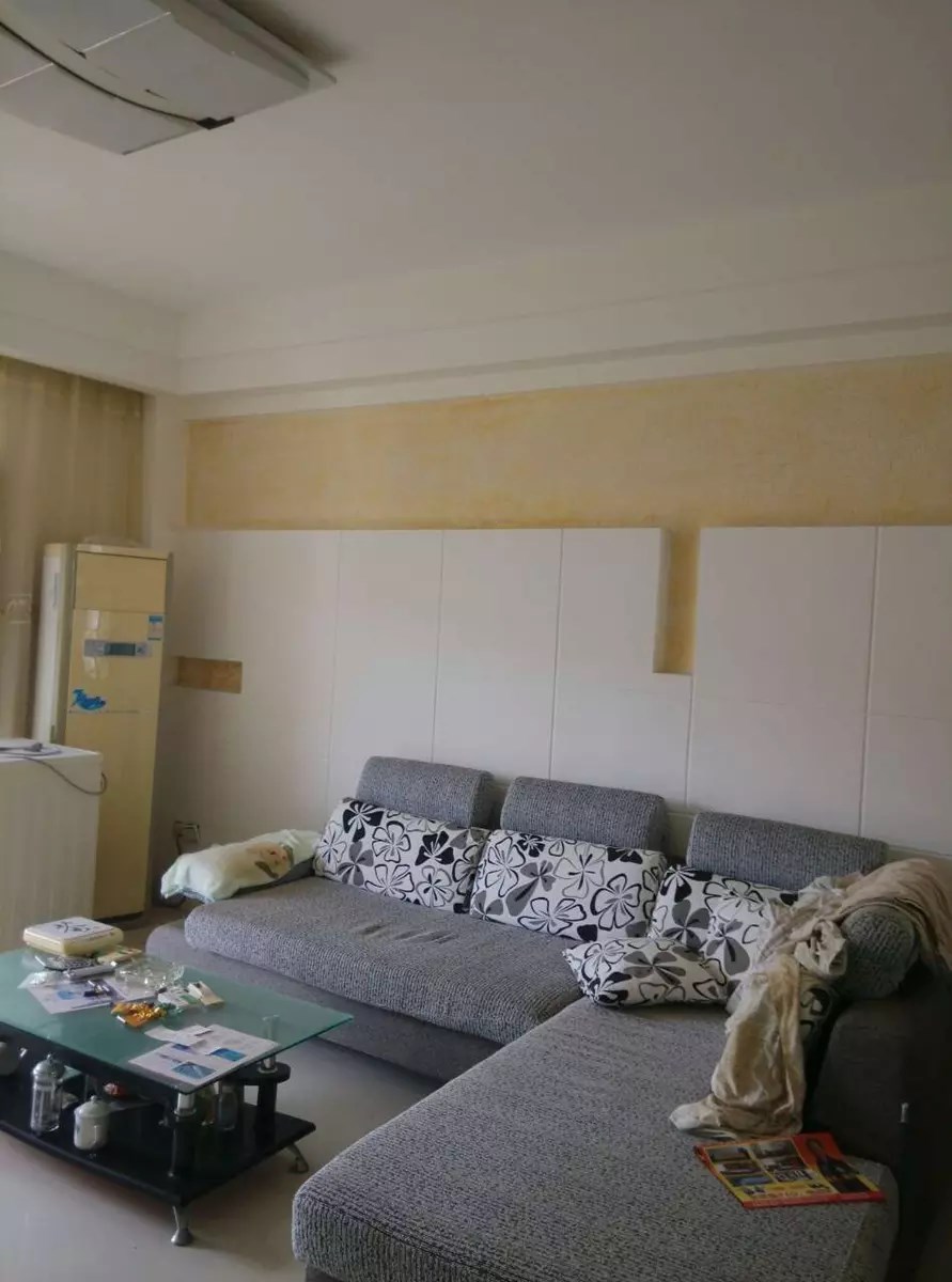 海岳半岛城邦 2室1厅1卫 185.0万 海岳半岛城邦 2室1厅1卫 185.0万客厅