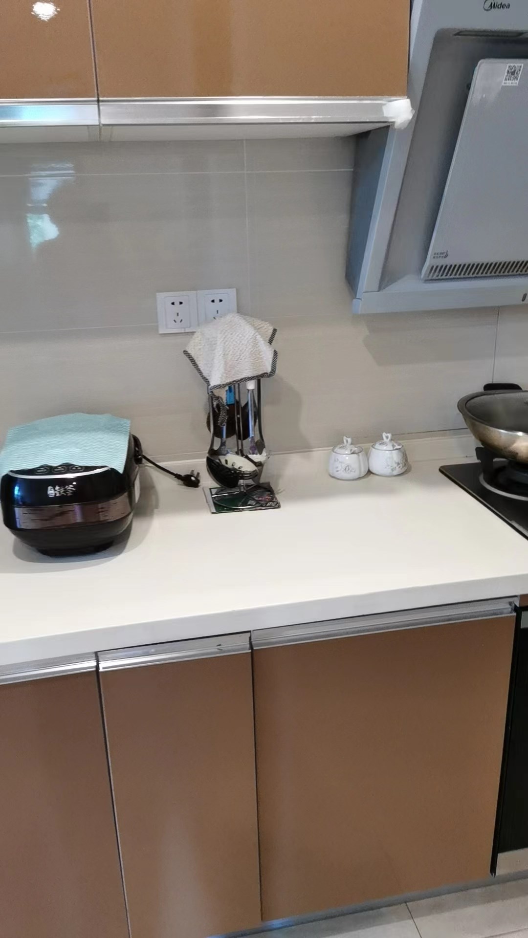 中铁子悦薹 2室1厅1卫 180.0万 中铁子悦薹 2室1厅1卫 180.0万客厅