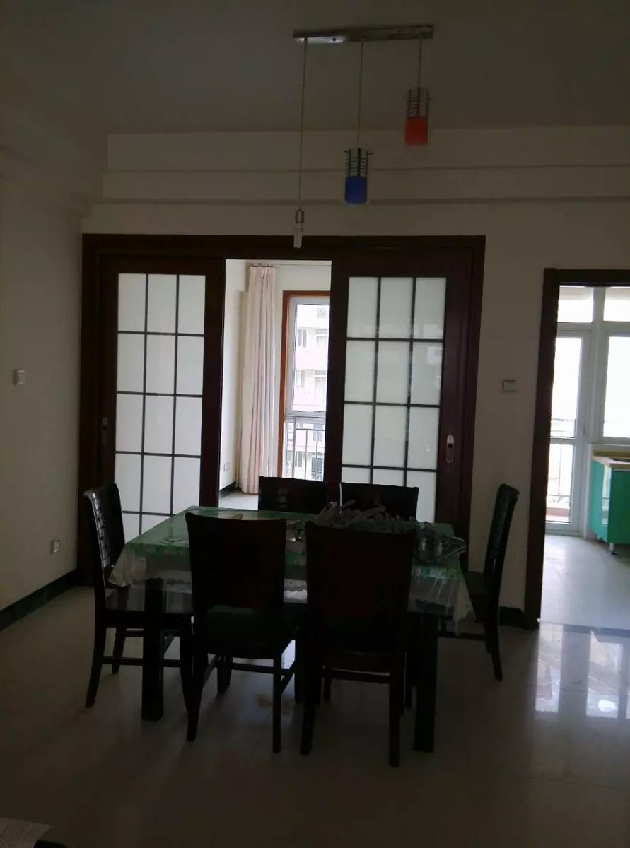 海岳半岛城邦 2室1厅1卫 185.0万 海岳半岛城邦 2室1厅1卫 185.0万客厅