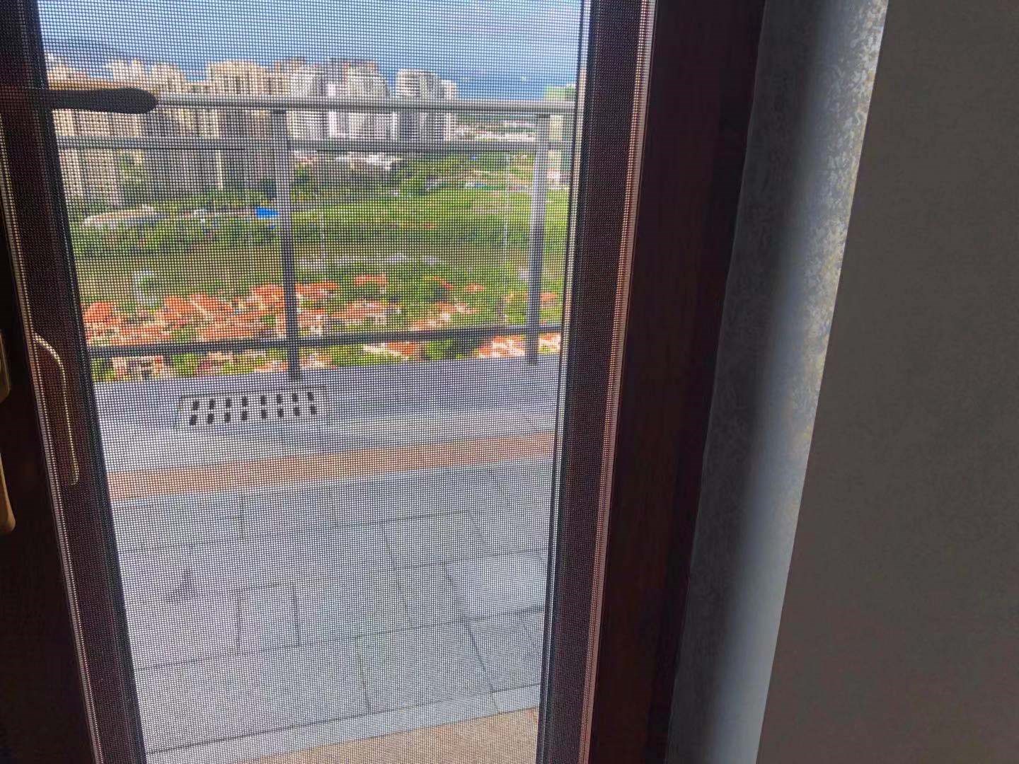 凤凰水城 3室2厅2卫 420.0万 凤凰水城 3室2厅2卫 420.0万客厅