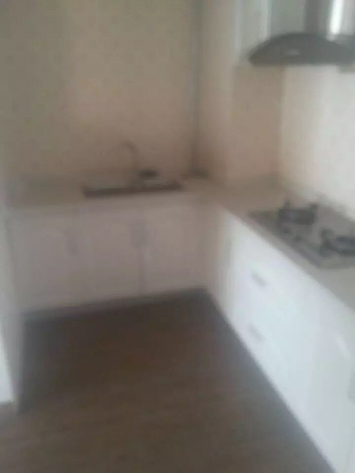 兰海花园三期 2室2厅1卫 580.0万 兰海花园三期 2室2厅1卫 580.0万客厅