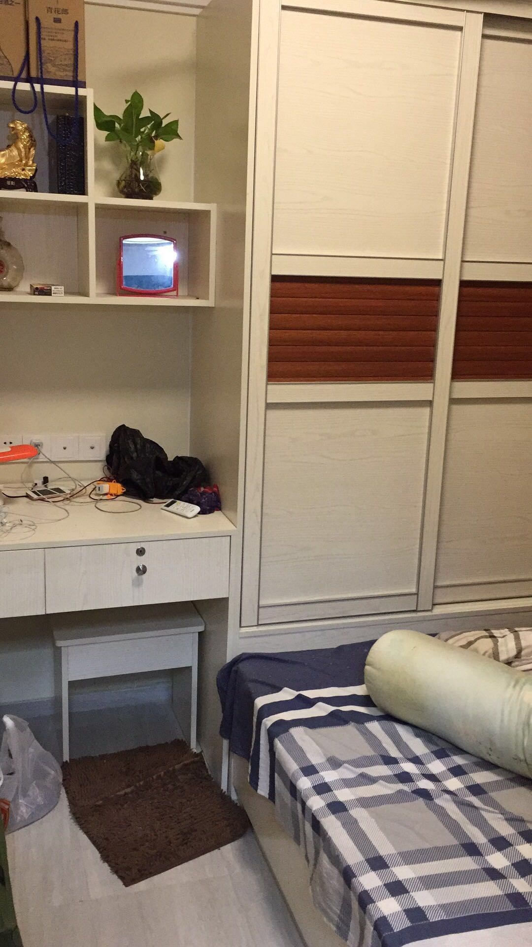 清平乐西郡 3室2厅1卫 200.0万 清平乐西郡 3室2厅1卫 200.0万客厅