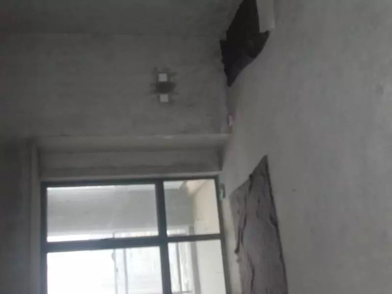 凤凰水城 3室2厅2卫 420.0万 凤凰水城 3室2厅2卫 420.0万客厅