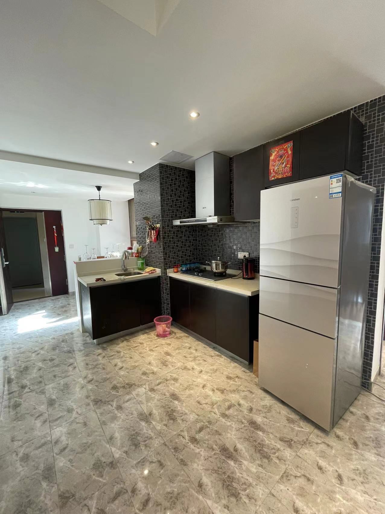 鸿坤山海墅 3室2厅2卫 275.0万 鸿坤山海墅 3室2厅2卫 275.0万客厅