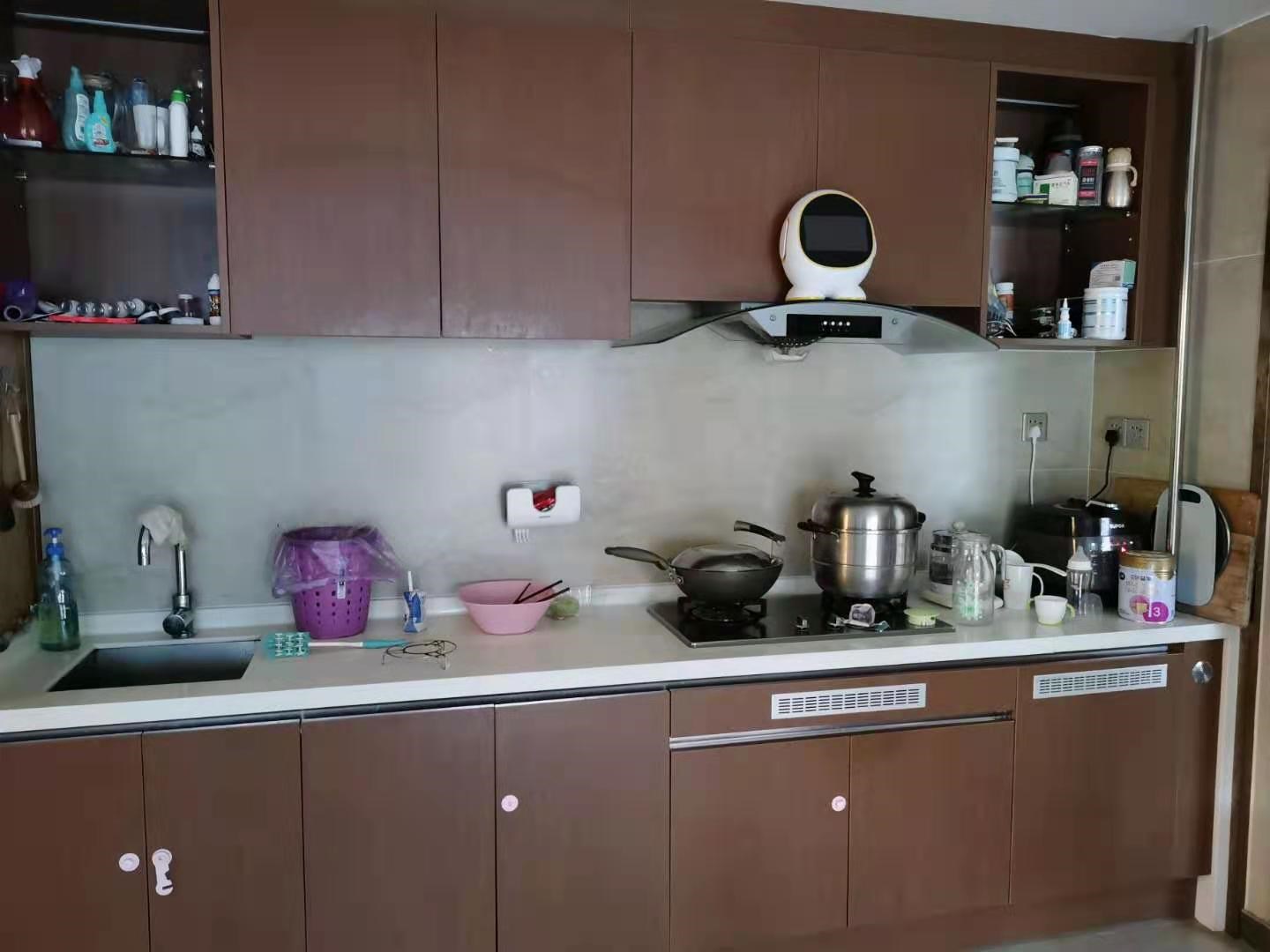 万科湖畔二期 2室2厅1卫 160.0万 万科湖畔二期 2室2厅1卫 160.0万客厅