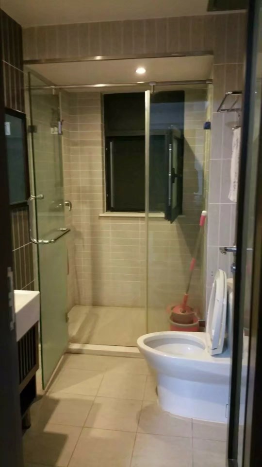 半岛蓝湾 3室2厅2卫 300.0万 半岛蓝湾 3室2厅2卫 300.0万客厅