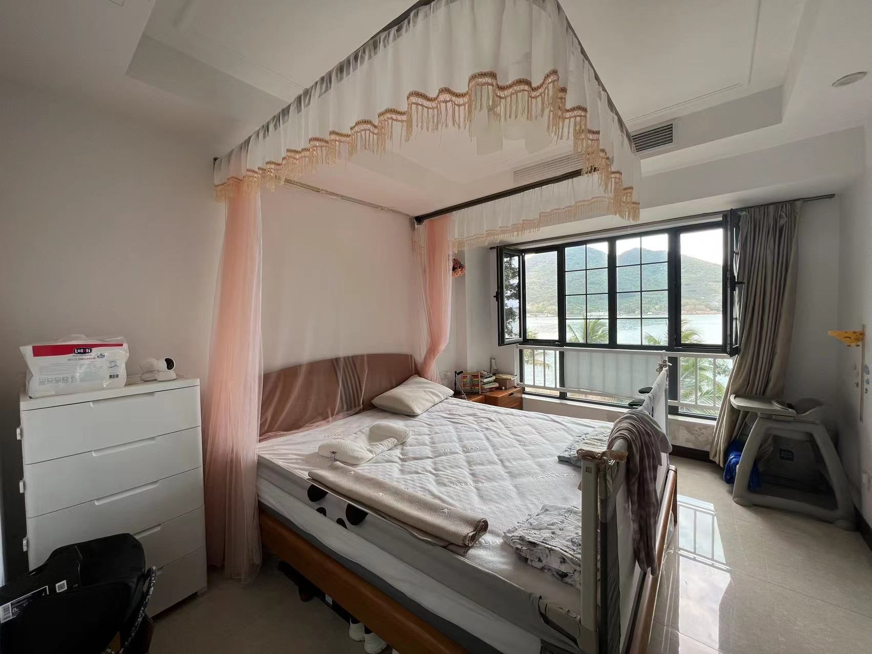 半岛蓝湾 3室2厅2卫 350.0万 半岛蓝湾 3室2厅2卫 350.0万客厅