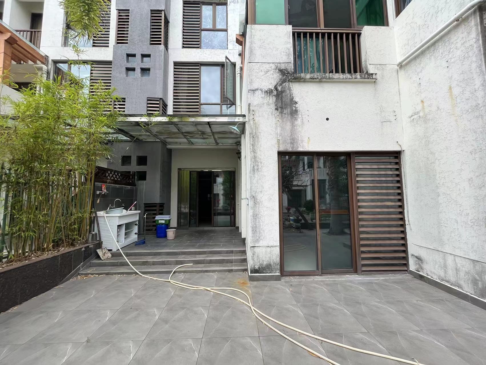 凤凰水城凤凰湾 4室2厅2卫 10000.0元/月 凤凰水城凤凰湾 4室2厅2卫 10000.0元/月室内图