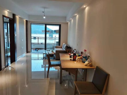 凤岭悦澜  2室2厅1卫    160.0万