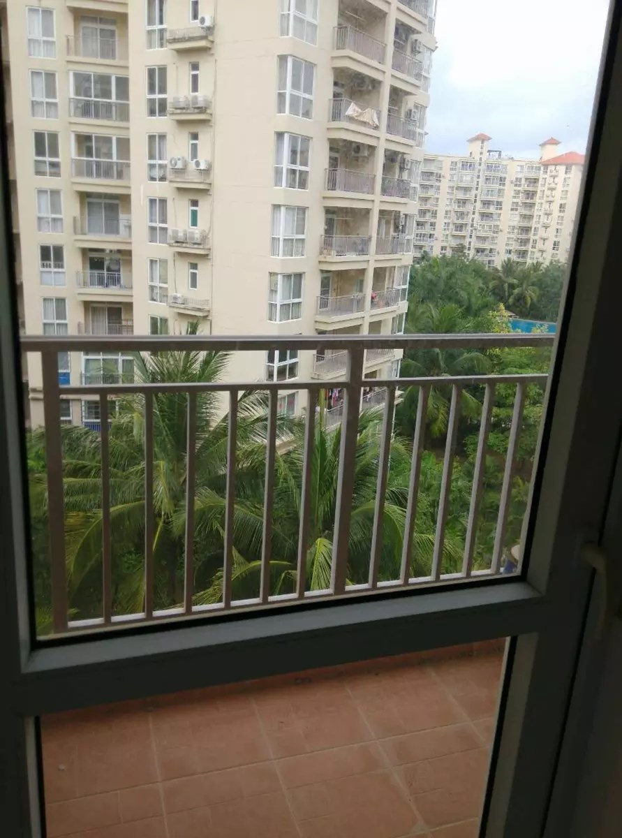 海岳半岛城邦 2室1厅1卫 185.0万 海岳半岛城邦 2室1厅1卫 185.0万客厅