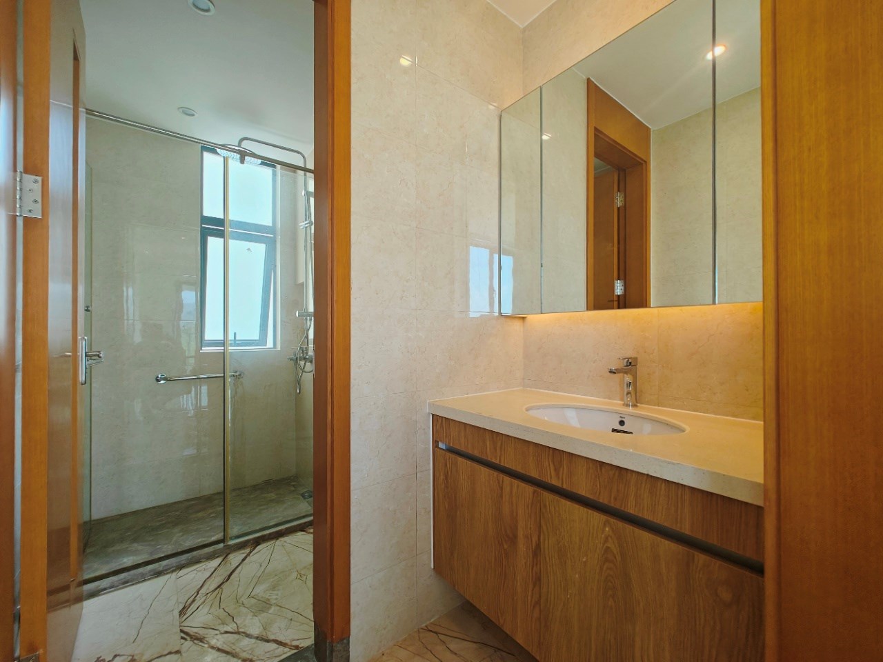 双大山湖湾三期 3室2厅2卫 275.6万 双大山湖湾三期 3室2厅2卫 275.6万客厅