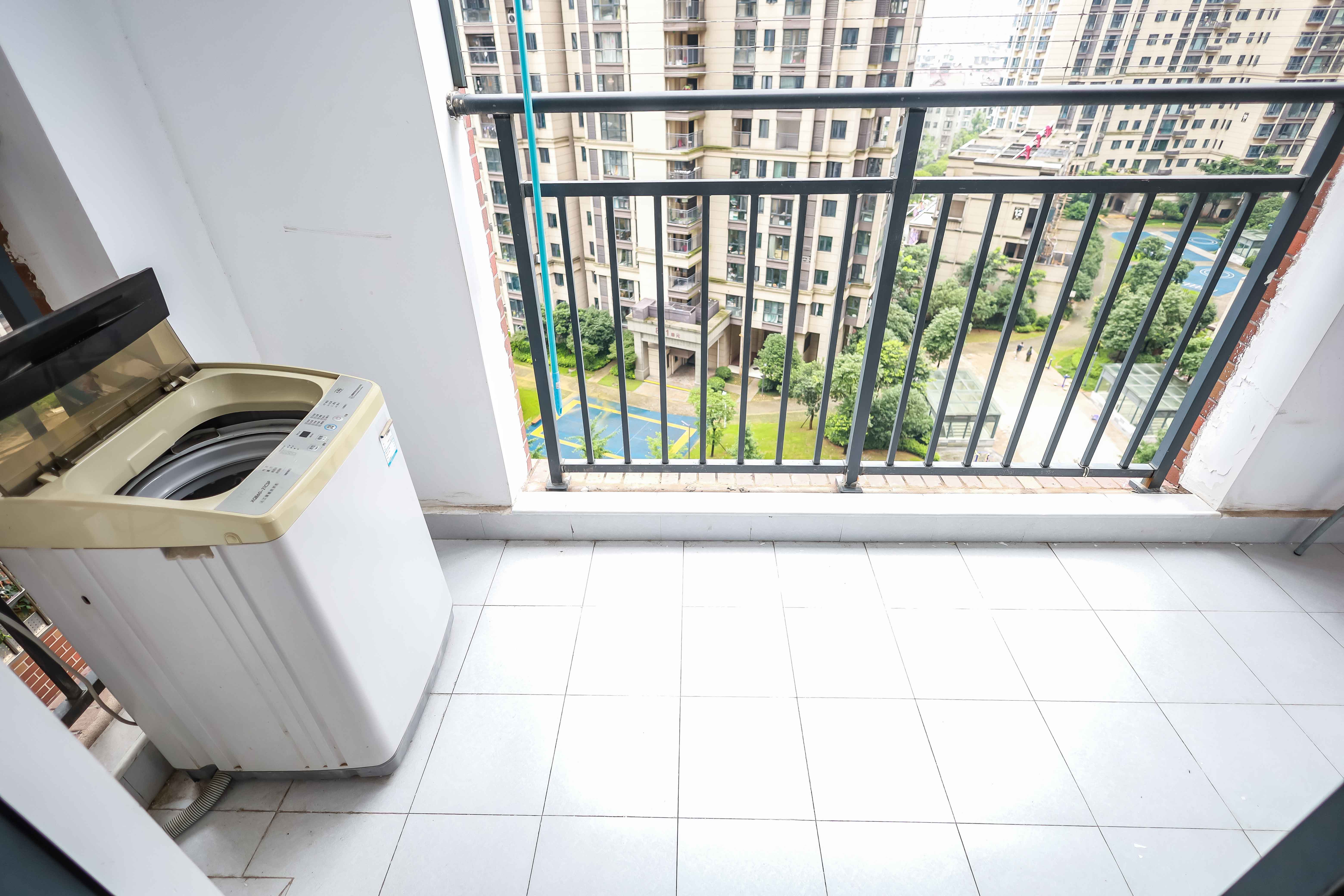 广泰锦苑  3室2厅1卫   85.00万阳台