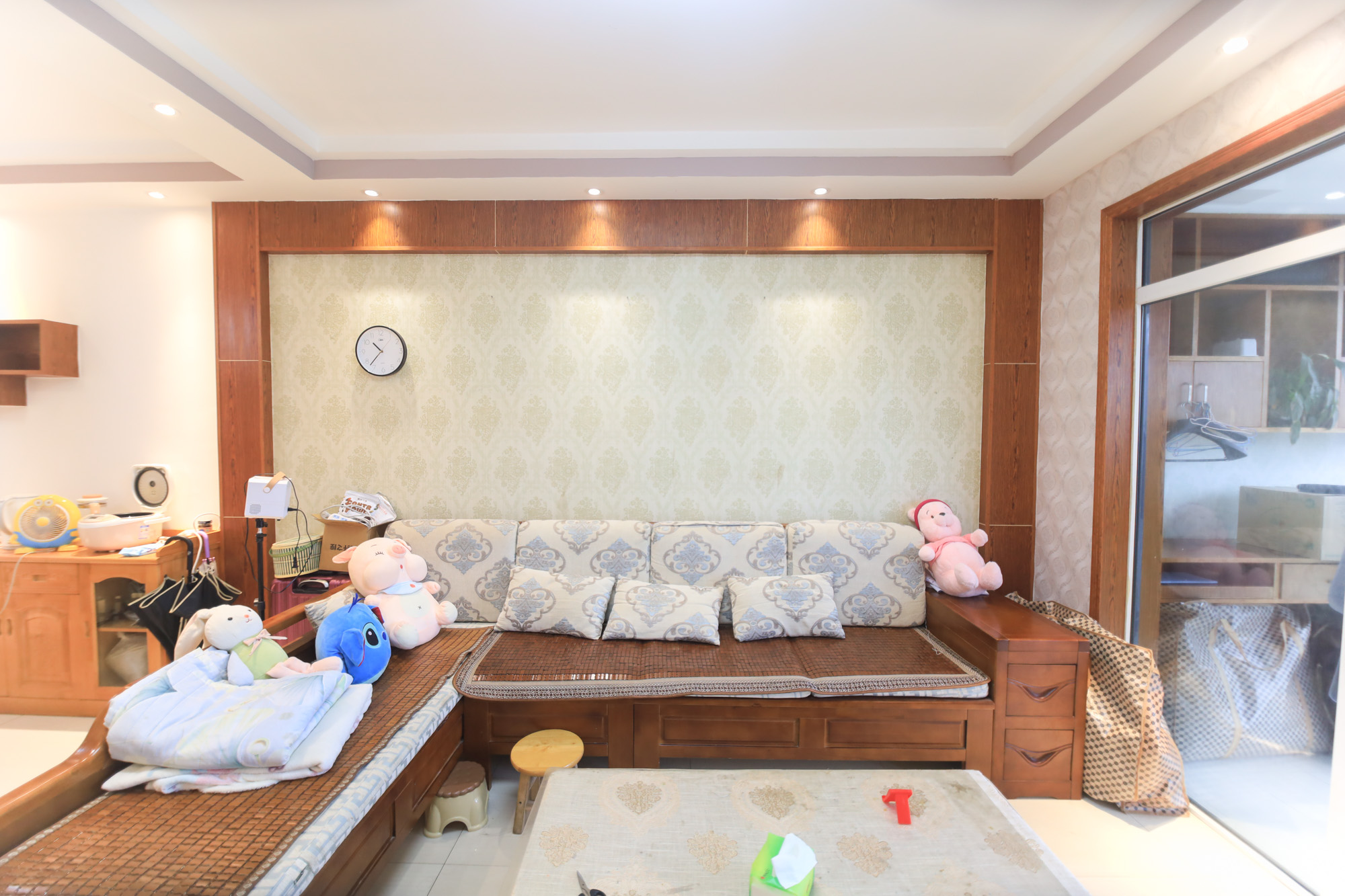 华银天际  2室2厅1卫   78.00万客厅