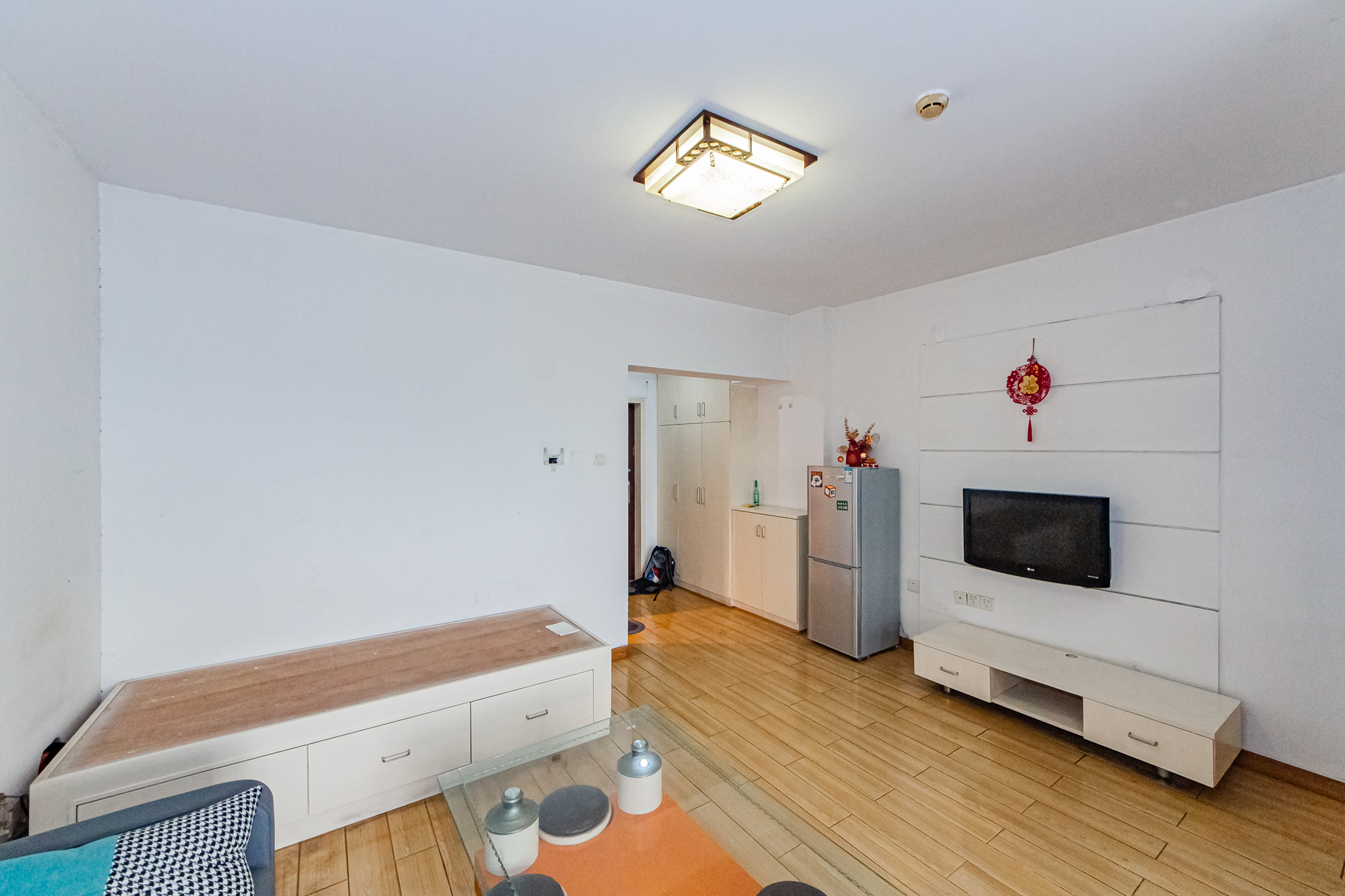 先锋水韵花都  1室1厅1卫    32.0万 先锋水韵花都  1室1厅1卫    32.0万客厅