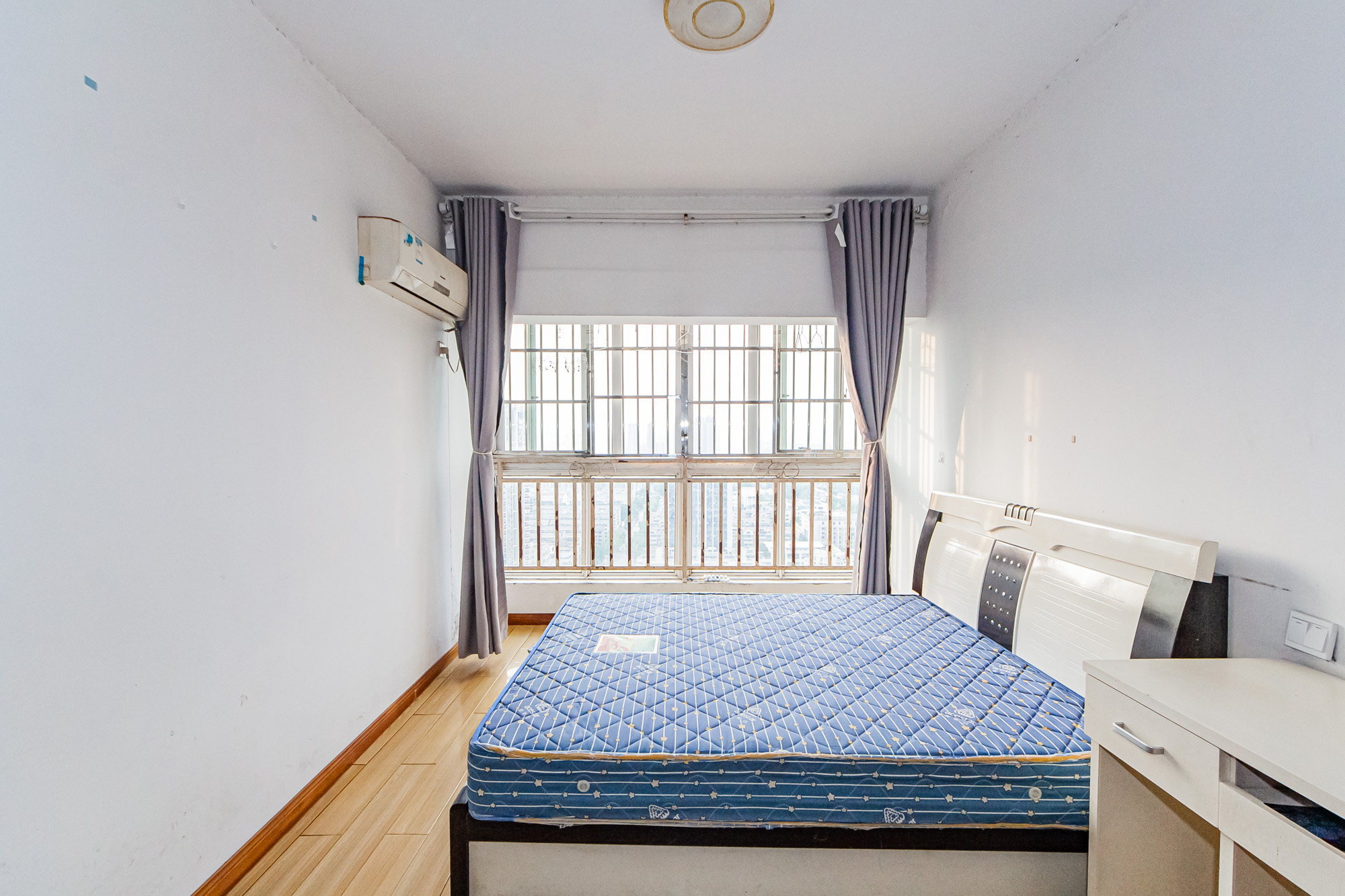 先锋水韵花都  1室1厅1卫    32.0万 先锋水韵花都  1室1厅1卫    32.0万卧室