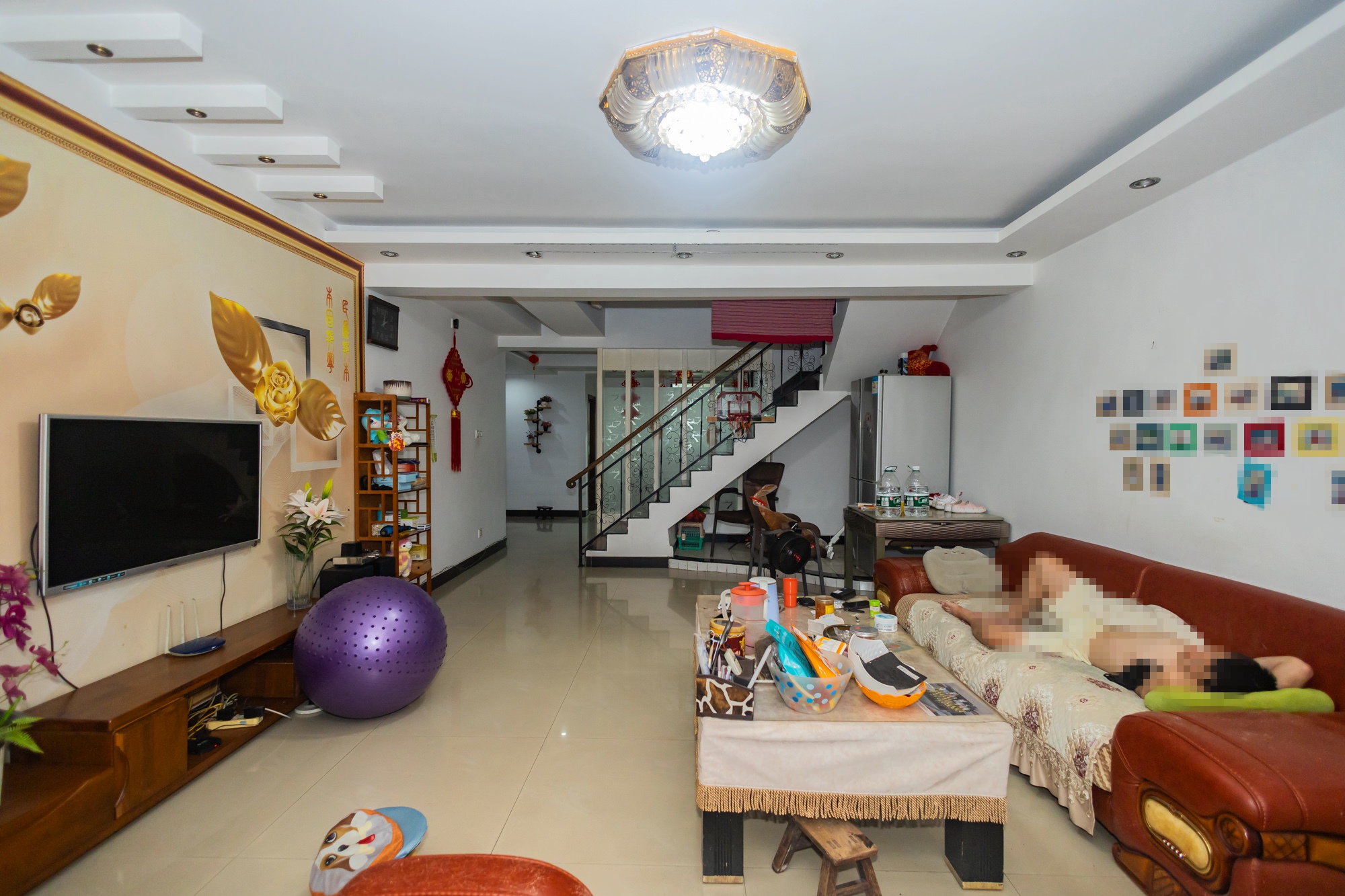 欣安小区 5室3厅3卫 111.58万 欣安小区 5室3厅3卫 111.58万客厅