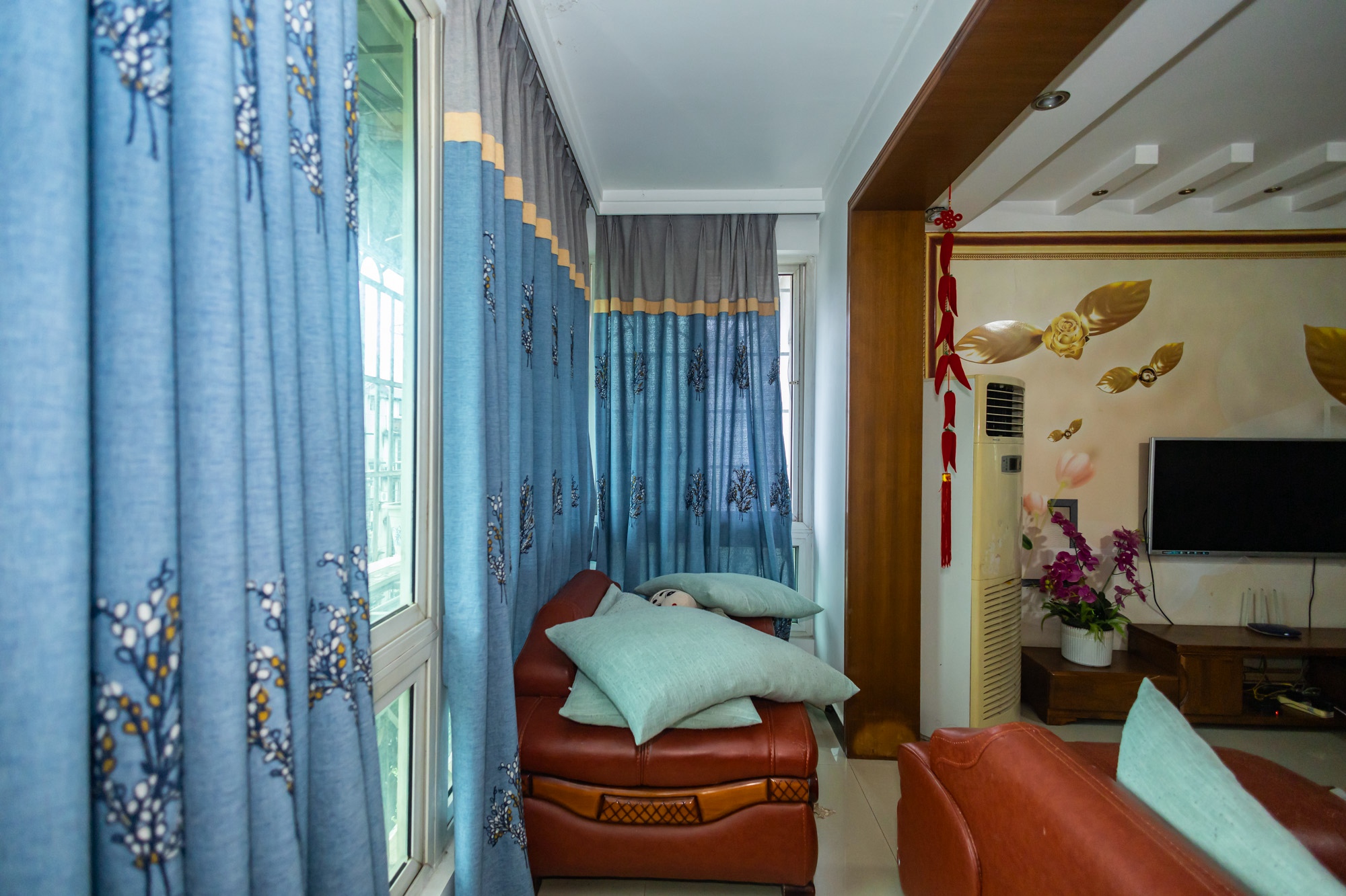 欣安小区 5室3厅3卫 111.58万 欣安小区 5室3厅3卫 111.58万阳台