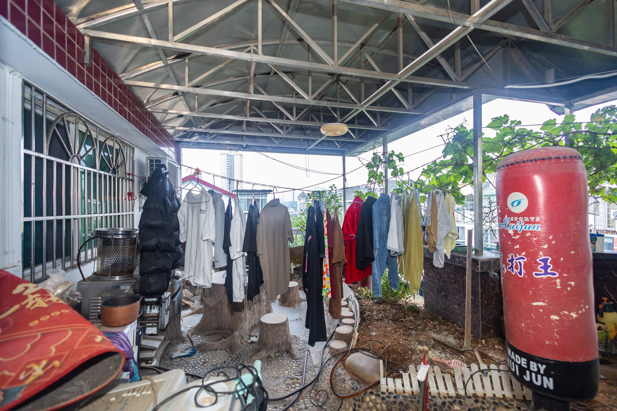 欣安小区 5室3厅3卫 111.58万 欣安小区 5室3厅3卫 111.58万阳台