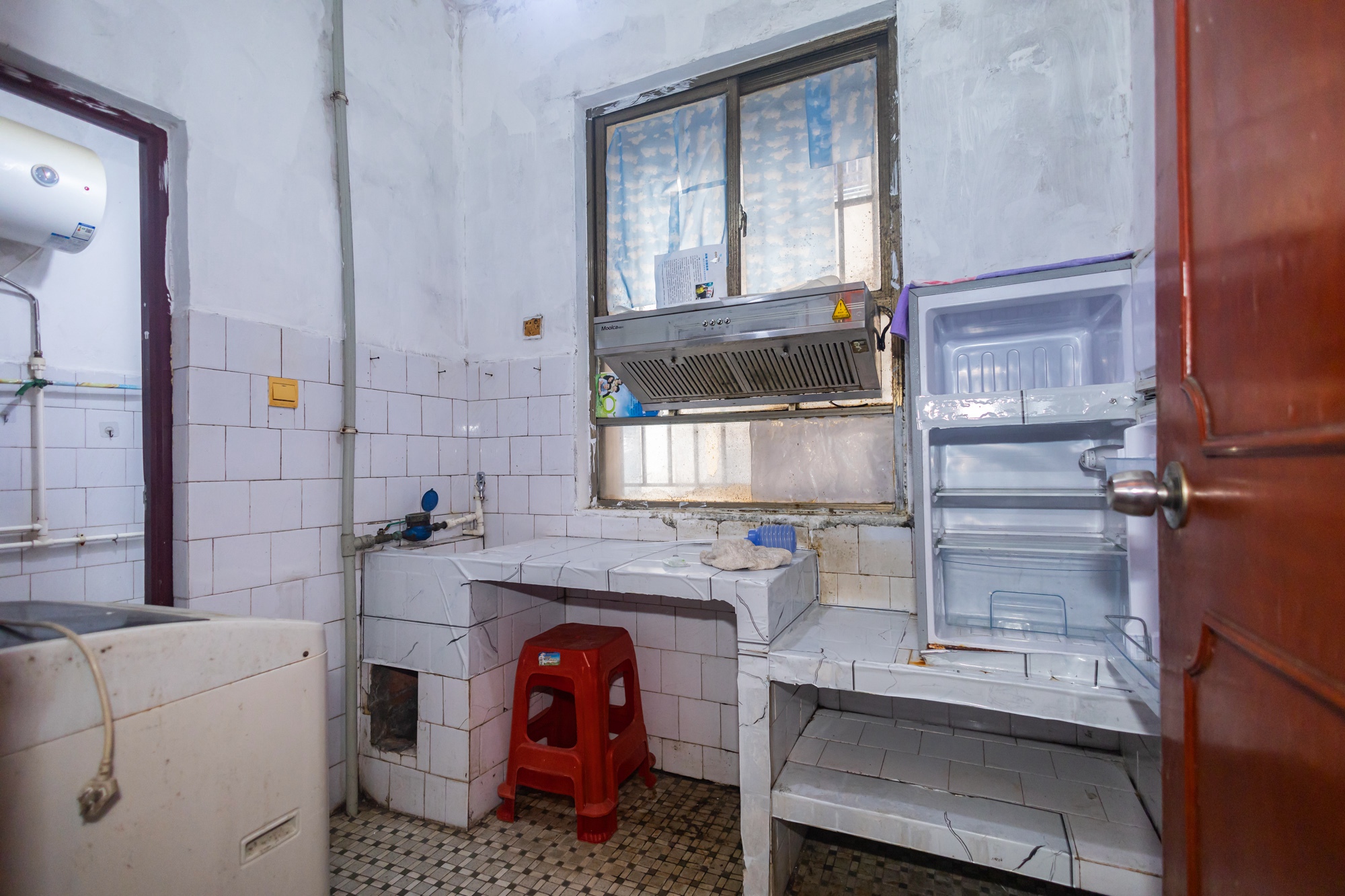 星沙三区 9室1厅6卫 110.0万 星沙三区 9室1厅6卫 110.0万厨房