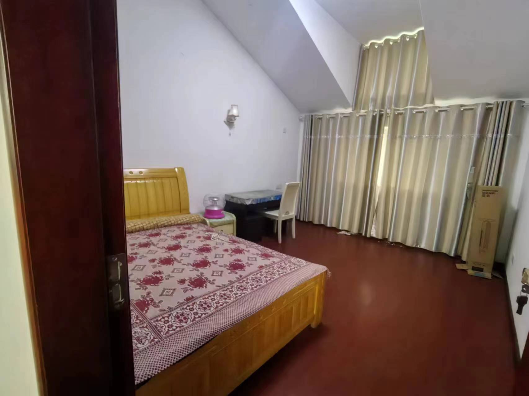 枫溪苑 5室2厅2卫 50.0万 枫溪苑 5室2厅2卫 50.0万室内图