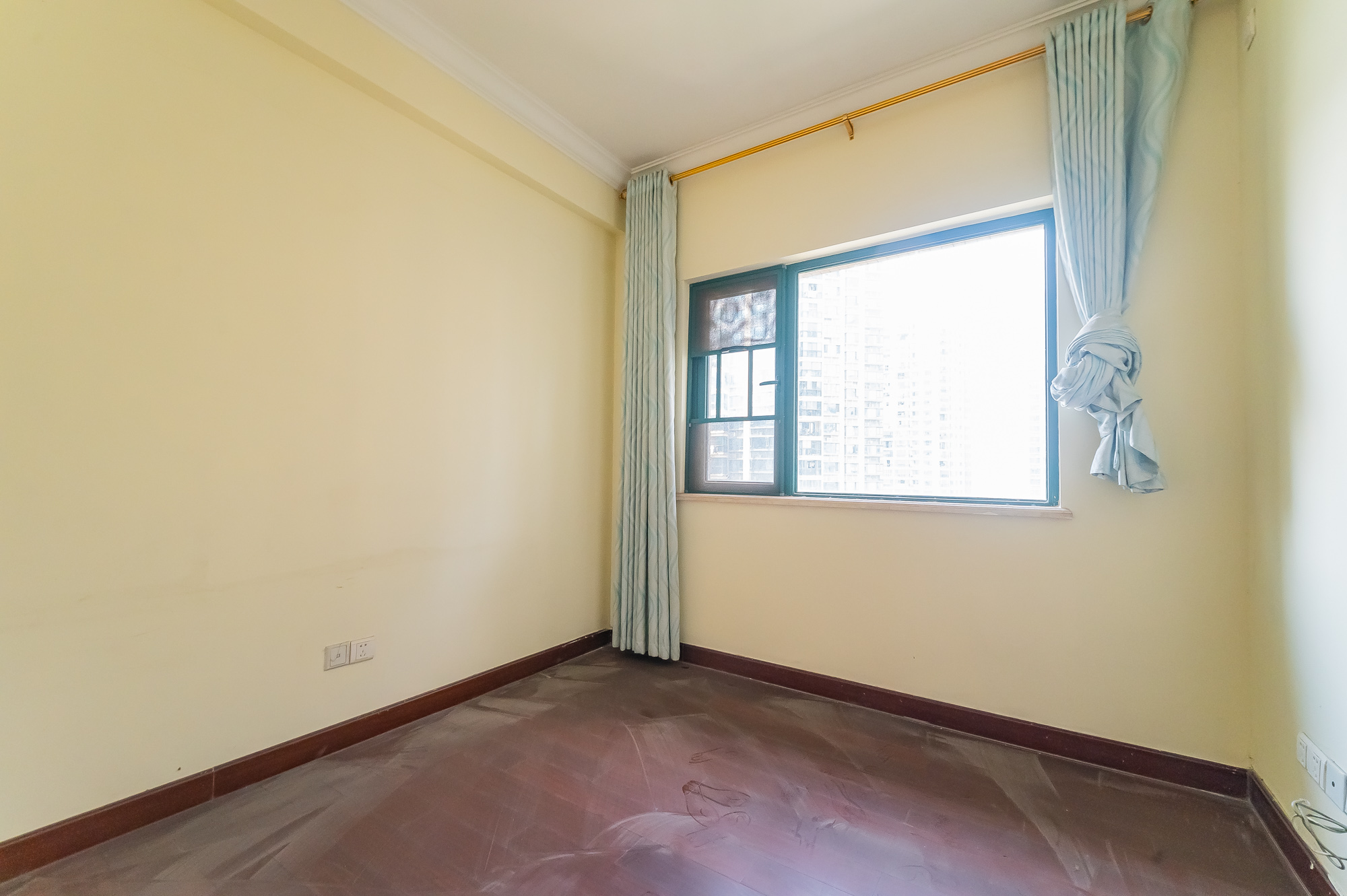 恒大翡翠华庭 3室2厅1卫 95.0万 恒大翡翠华庭 3室2厅1卫 95.0万卧室