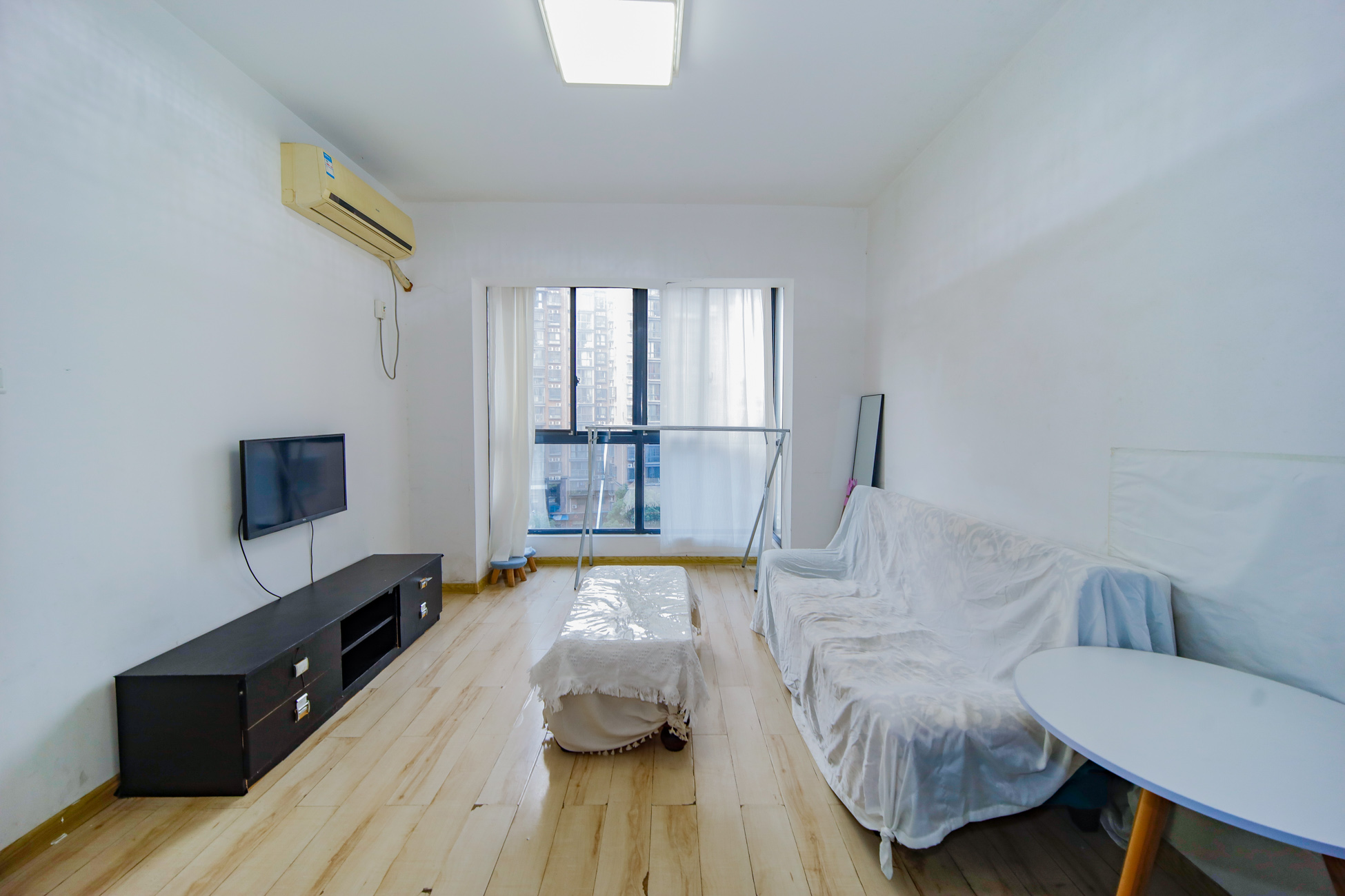 瑞都华庭(华庭美苑) 2室1厅1卫 47.0万 瑞都华庭(华庭美苑) 2室1厅1卫 47.0万客厅