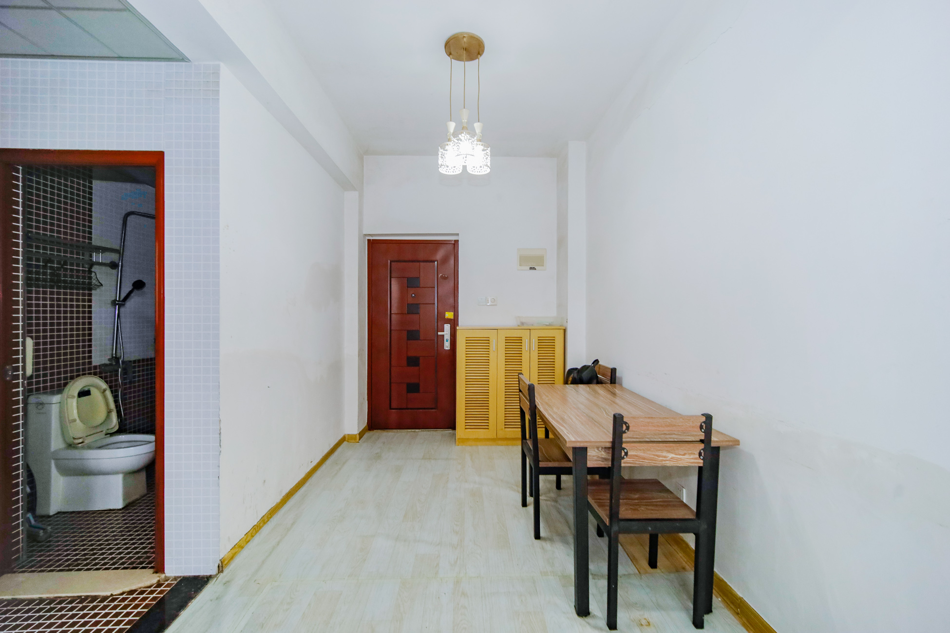 瑞都华庭(华庭美苑) 2室1厅1卫 47.0万 瑞都华庭(华庭美苑) 2室1厅1卫 47.0万客厅