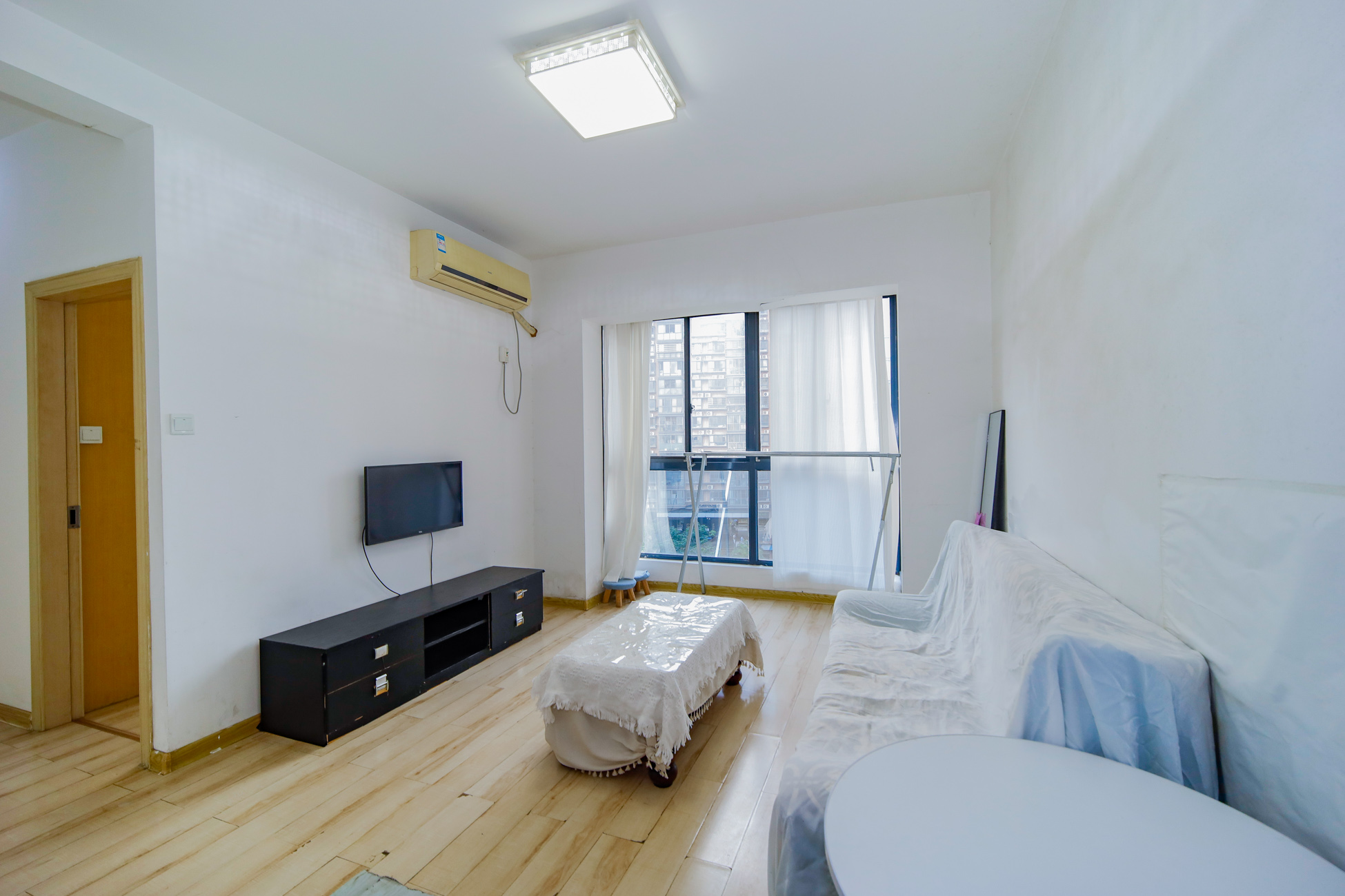 瑞都华庭(华庭美苑) 2室1厅1卫 47.0万 瑞都华庭(华庭美苑) 2室1厅1卫 47.0万客厅