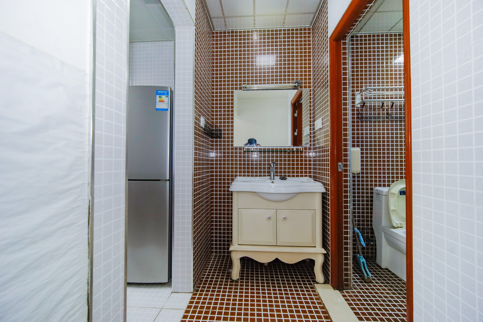 瑞都华庭(华庭美苑) 2室1厅1卫 47.0万 瑞都华庭(华庭美苑) 2室1厅1卫 47.0万卫生间