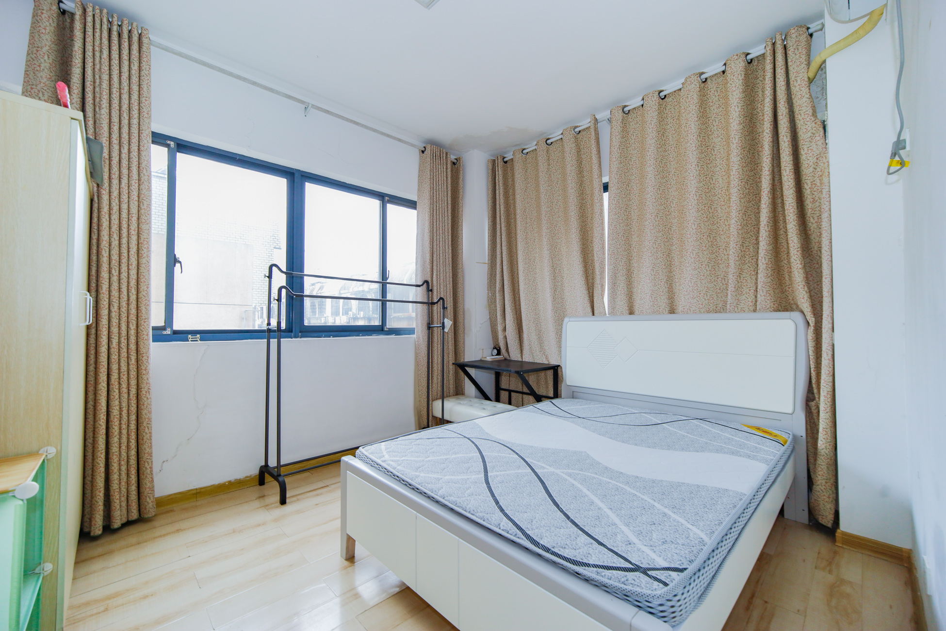 瑞都华庭(华庭美苑) 2室1厅1卫 47.0万 瑞都华庭(华庭美苑) 2室1厅1卫 47.0万卧室