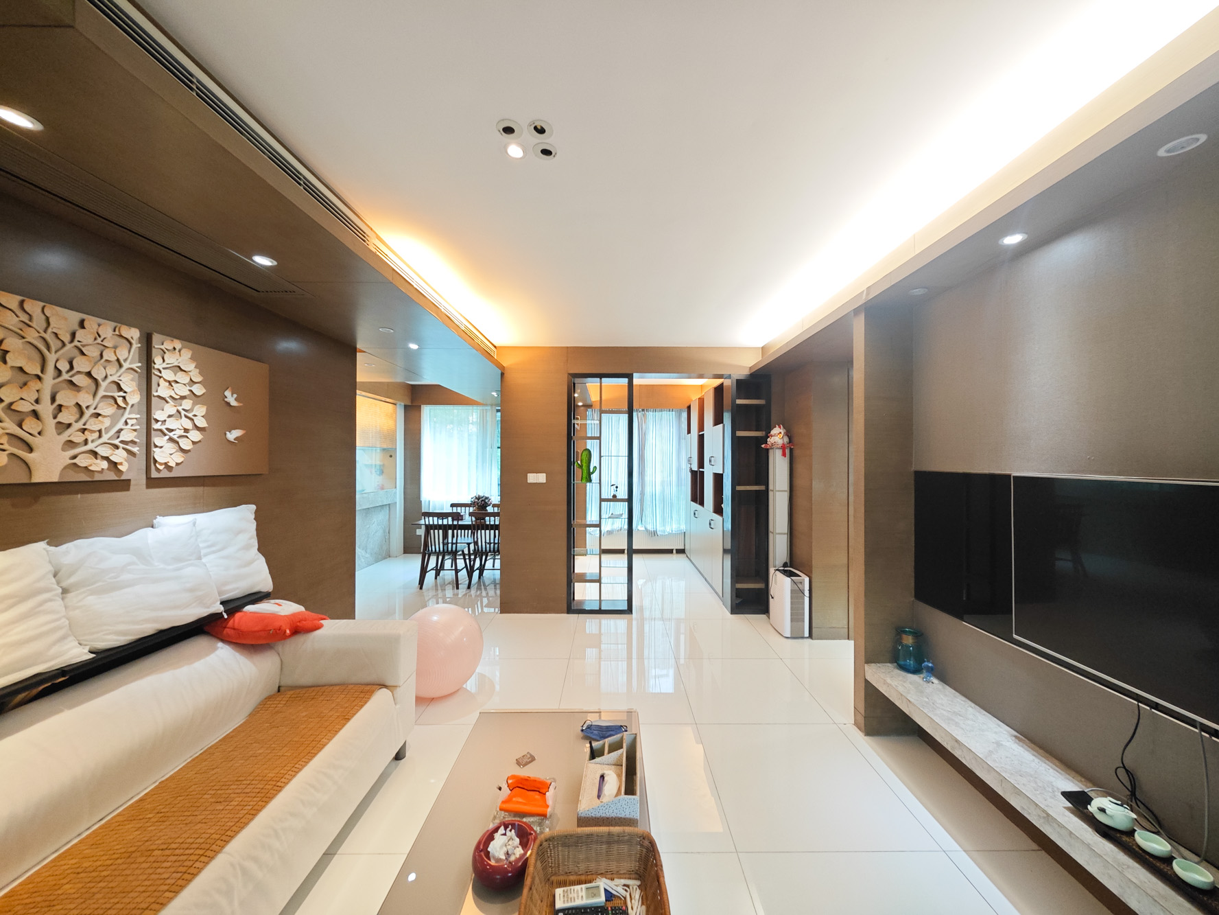 新城新世界一二三期 1室1厅1卫 112.0万 新城新世界一二三期 1室1厅1卫 112.0万客厅