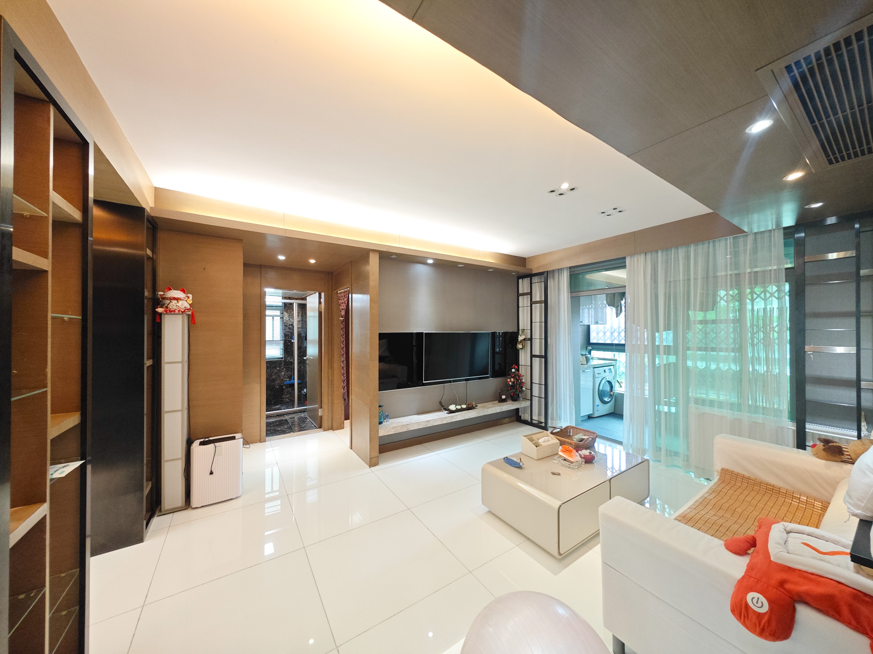 新城新世界一二三期 1室1厅1卫 112.0万 新城新世界一二三期 1室1厅1卫 112.0万客厅