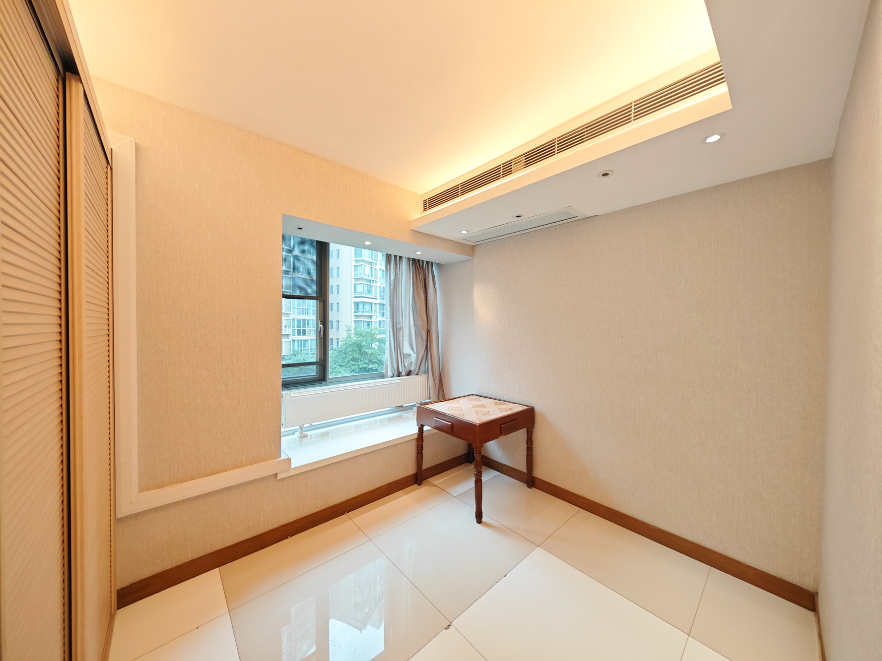 新城新世界一二三期 1室1厅1卫 112.0万 新城新世界一二三期 1室1厅1卫 112.0万卧室