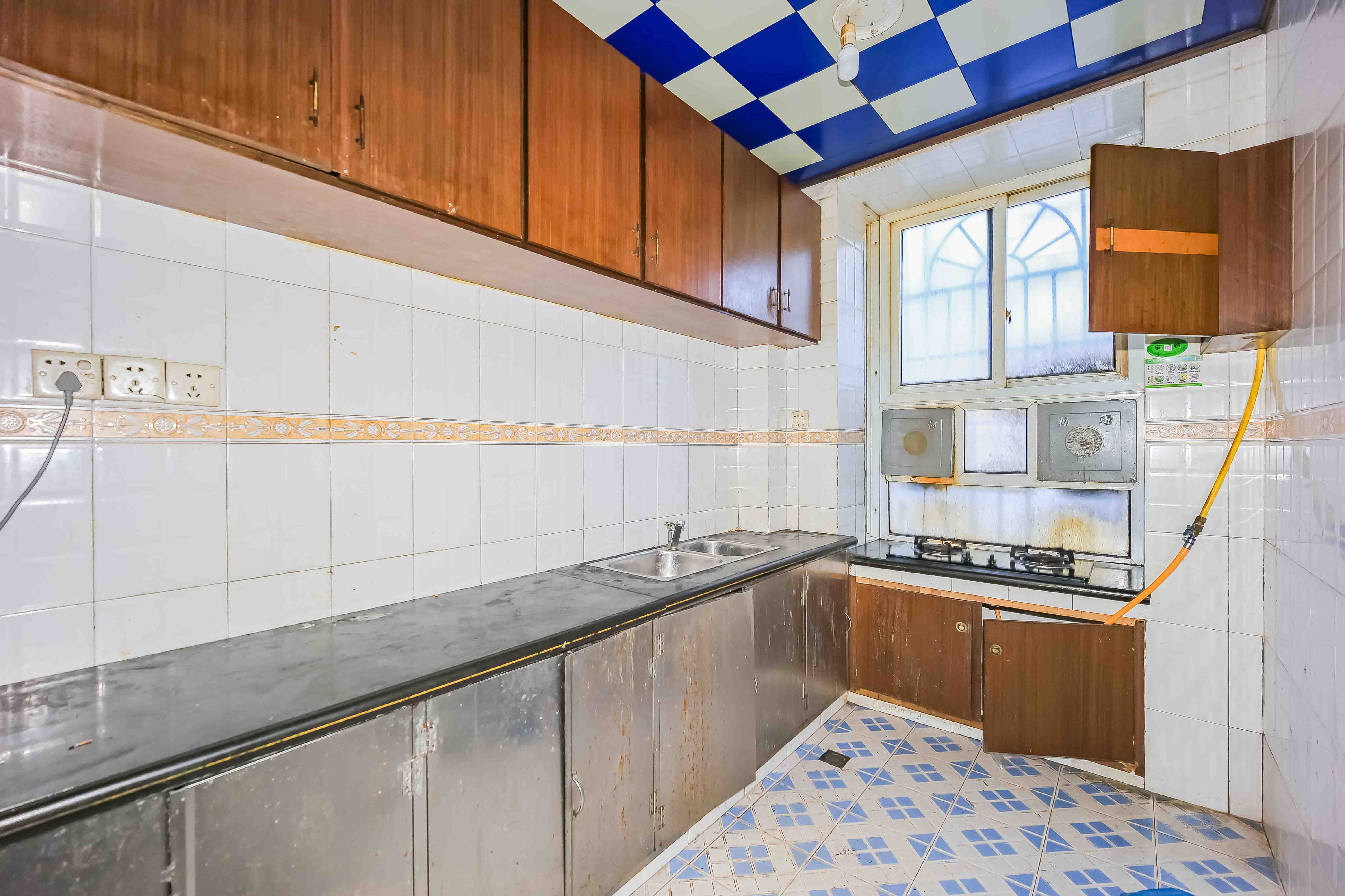 杏花园公寓 2室2厅1卫 68.0万 杏花园公寓 2室2厅1卫 68.0万厨房