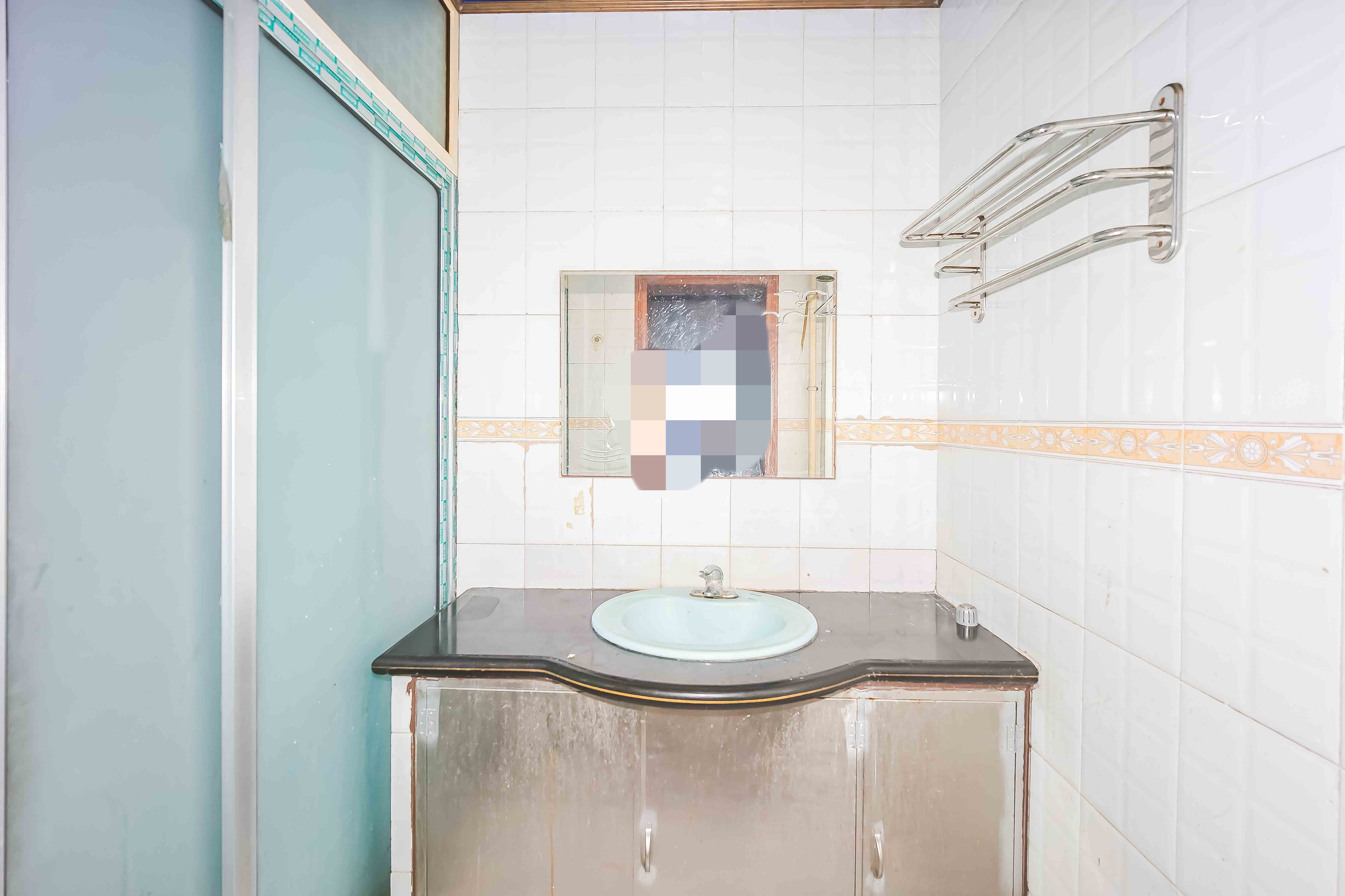 杏花园公寓 2室2厅1卫 68.0万 杏花园公寓 2室2厅1卫 68.0万卫生间