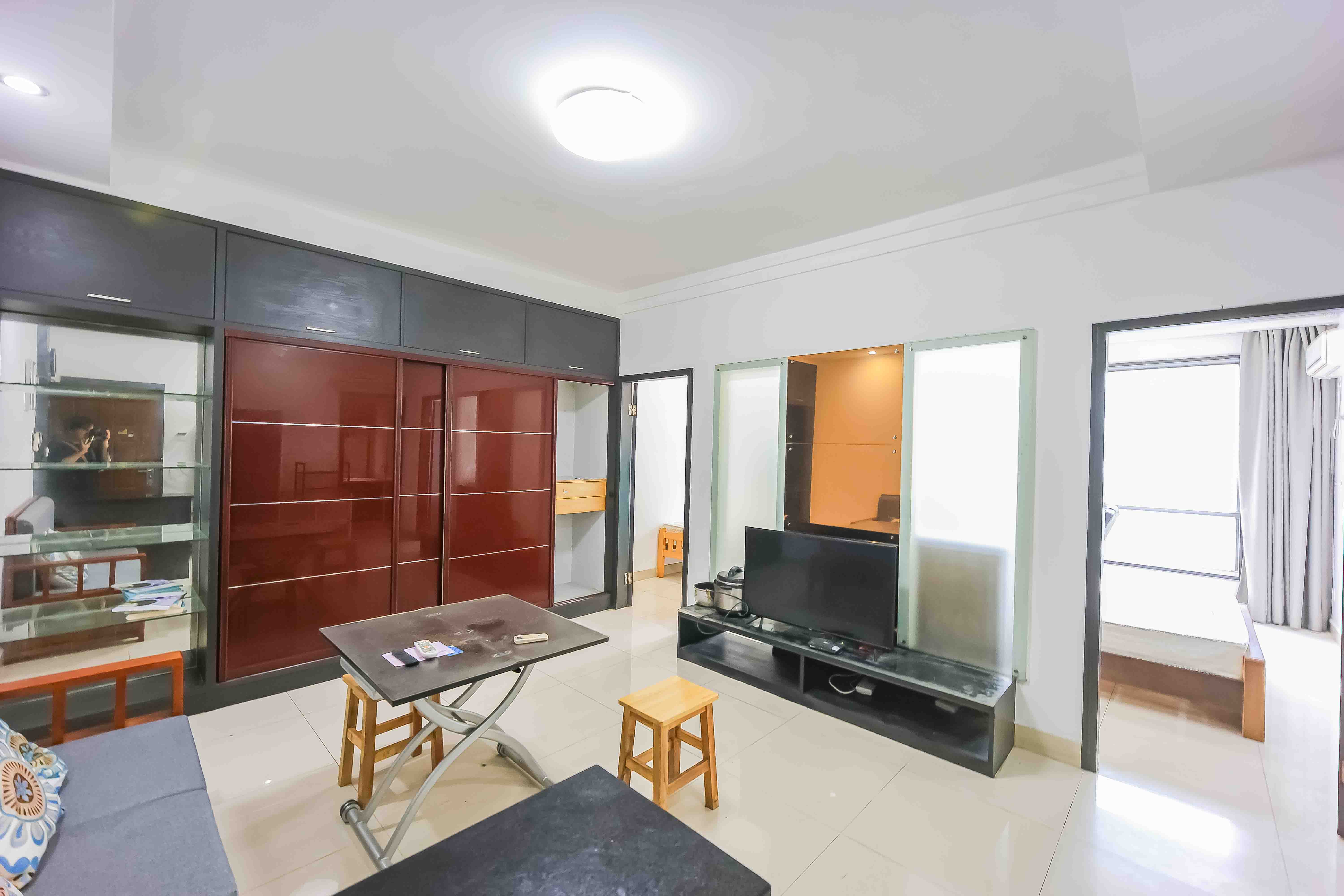 建鸿达华都(华都小户型及大华写字楼) 2室1厅1卫 68.0万 建鸿达华都(华都小户型及大华写字楼) 2室1厅1卫 68.0万客厅