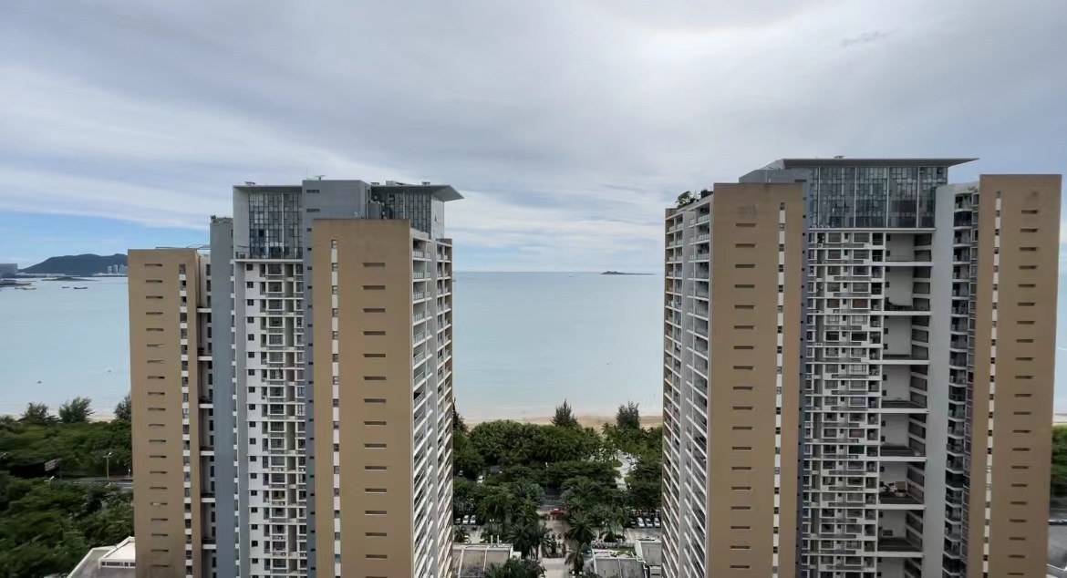 兰海花园三期  2室2厅1卫   500.00万客厅