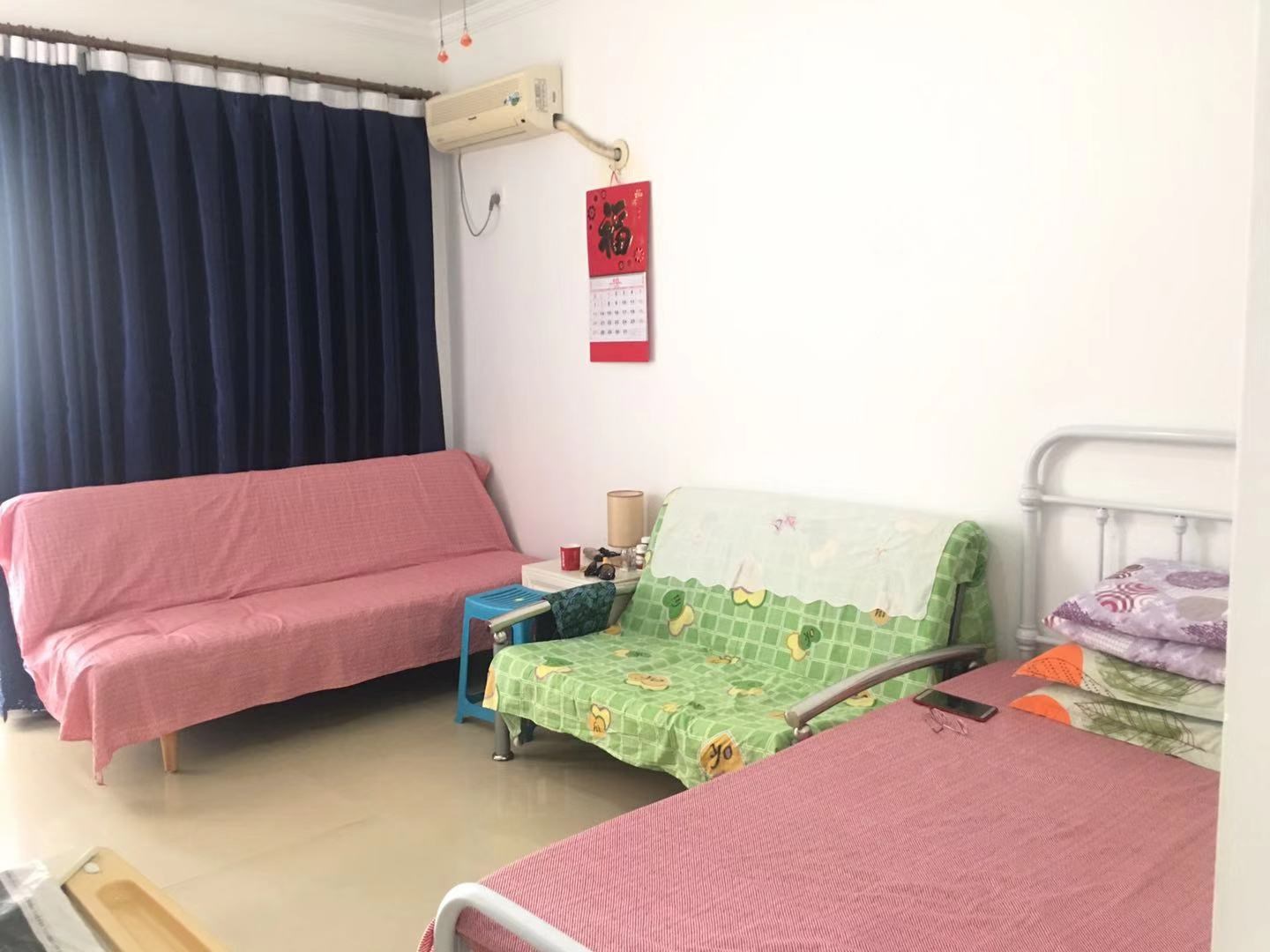 碧海蓝天  1室1厅1卫   82.00万客厅