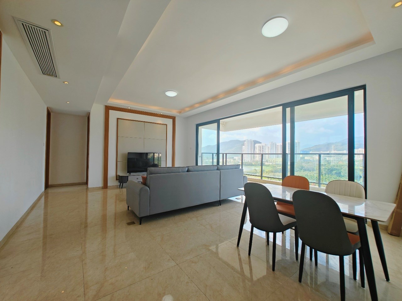 双大山湖湾三期 3室2厅2卫 275.6万 双大山湖湾三期 3室2厅2卫 275.6万客厅