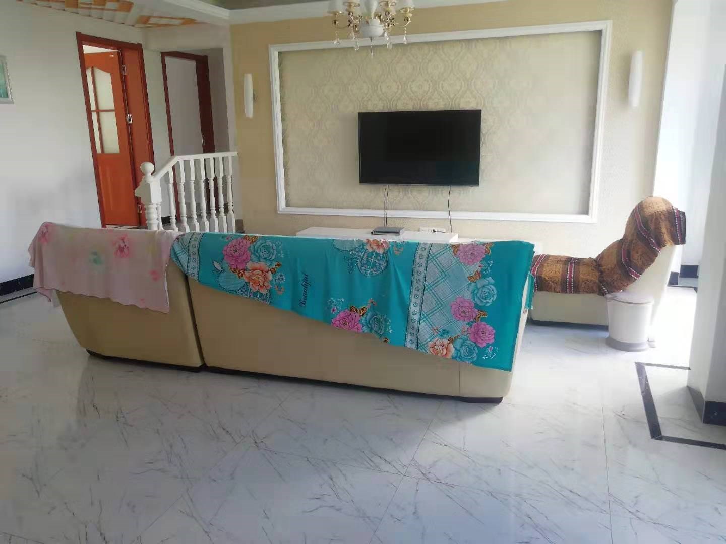 凤凰水城凤凰湾 3室2厅2卫 5000.0元/月 凤凰水城凤凰湾 3室2厅2卫 5000.0元/月室内图