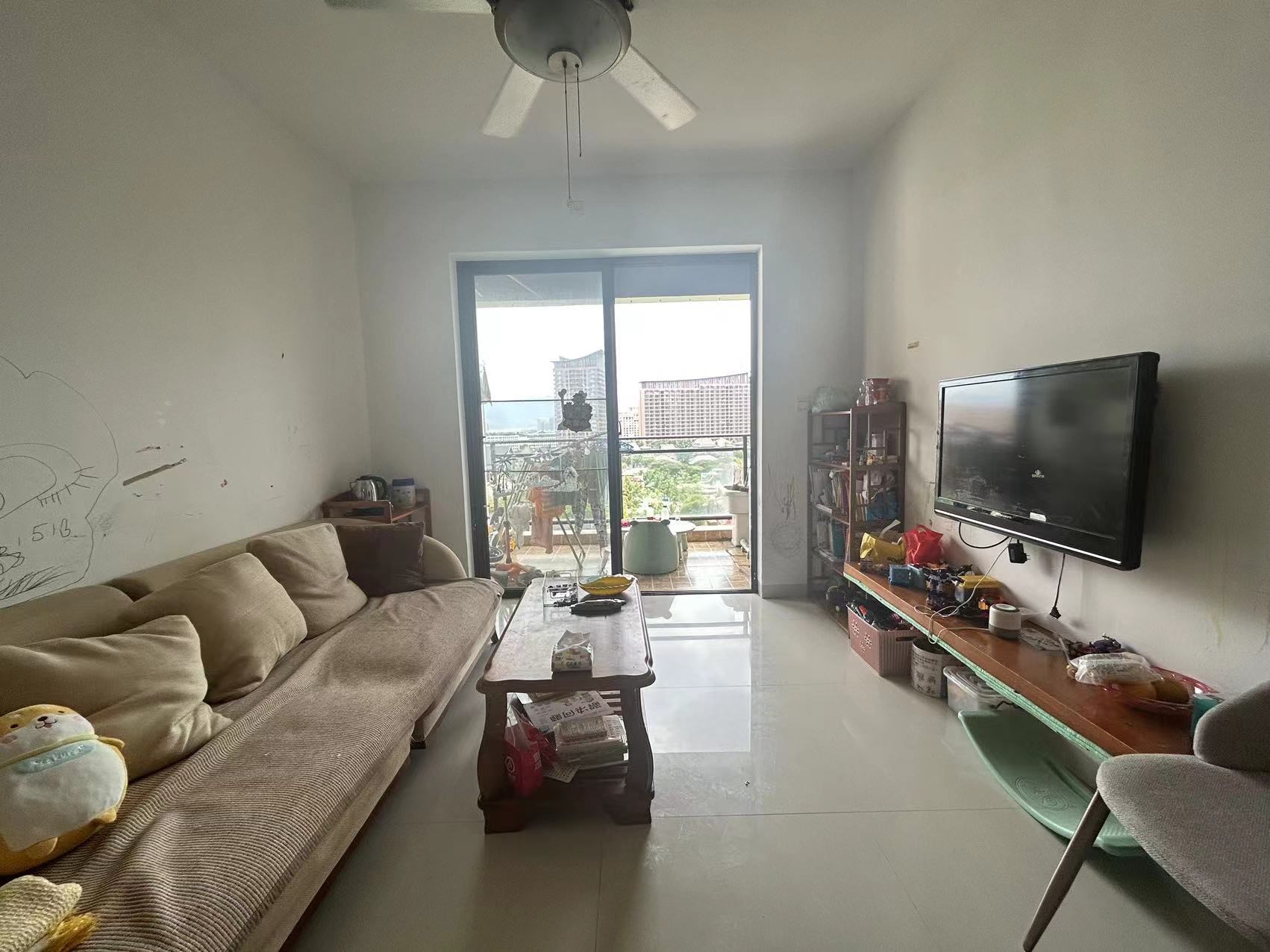 凤凰水城 2室1厅1卫 168.0万 凤凰水城 2室1厅1卫 168.0万客厅