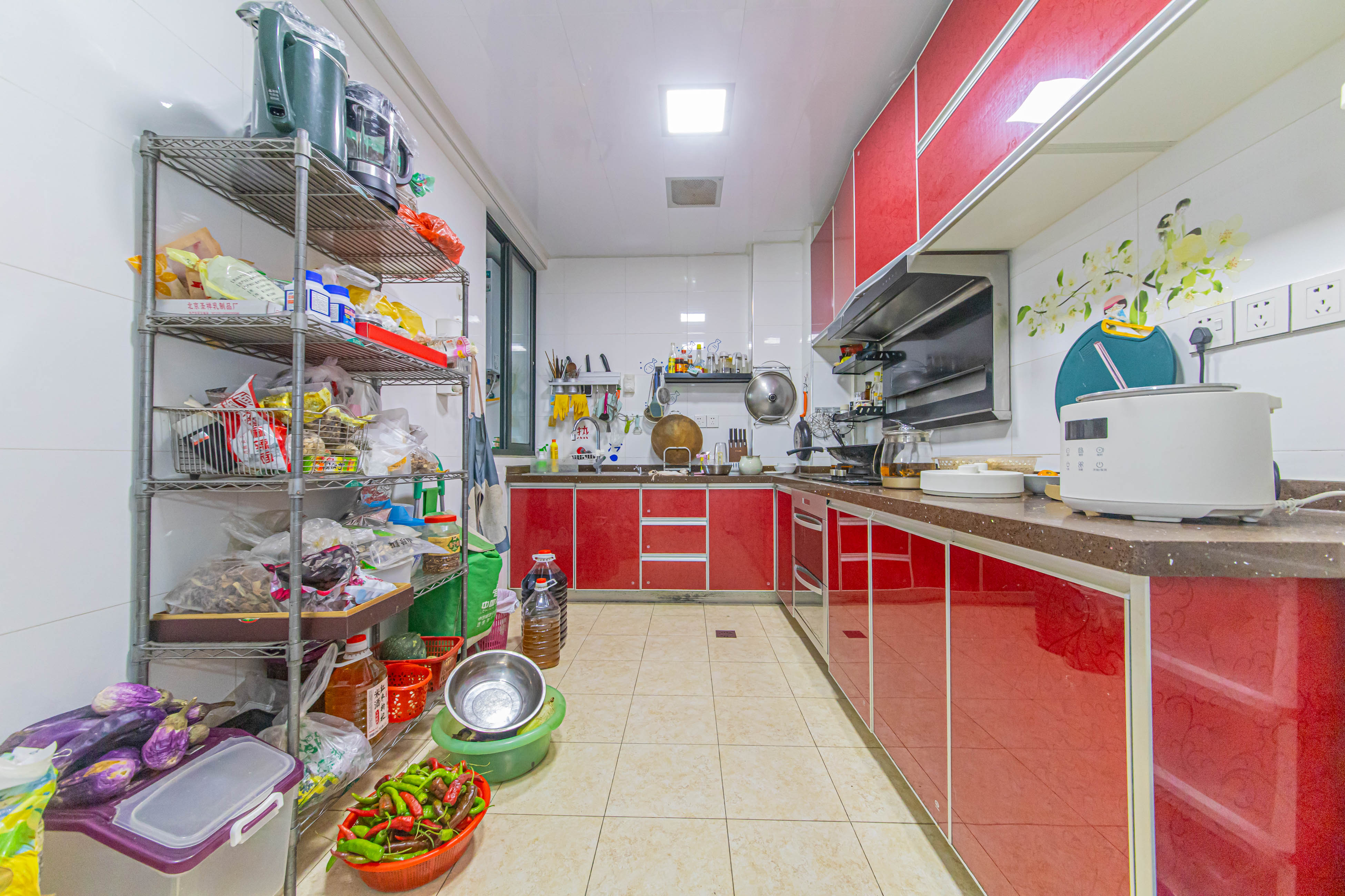 保利花园  3室2厅2卫    126.0万 保利花园  3室2厅2卫    126.0万厨房