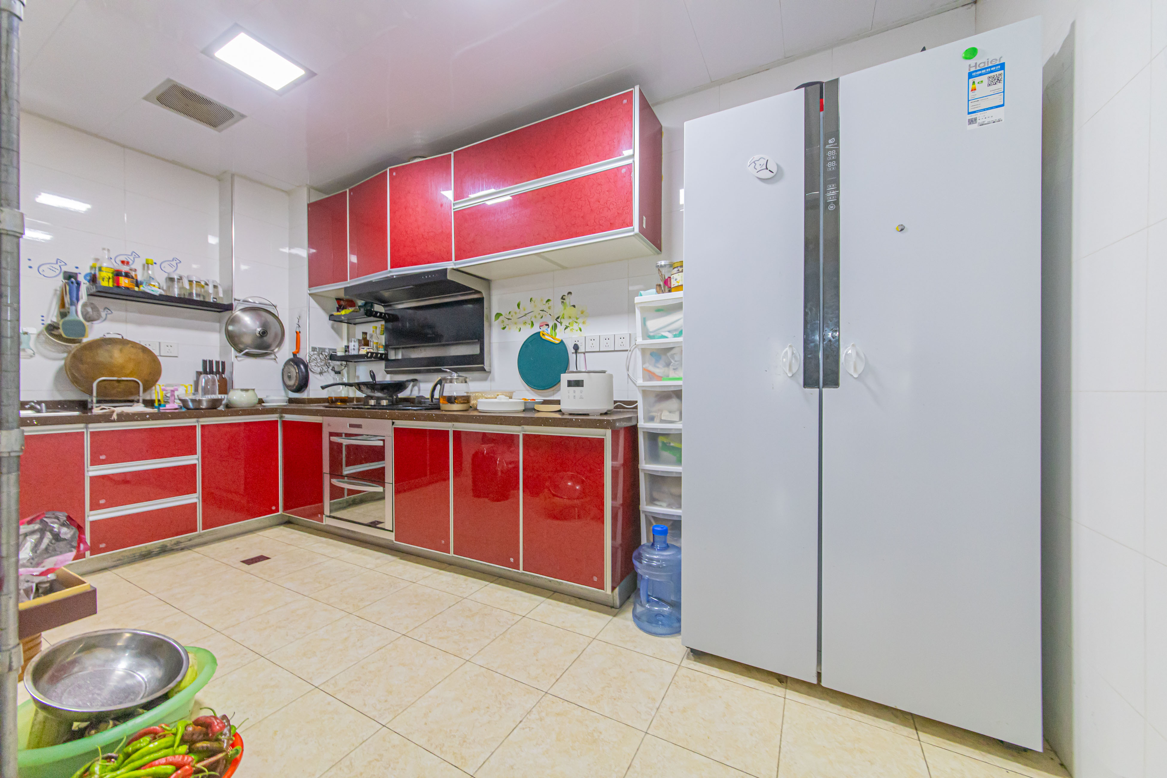 保利花园  3室2厅2卫    126.0万 保利花园  3室2厅2卫    126.0万厨房