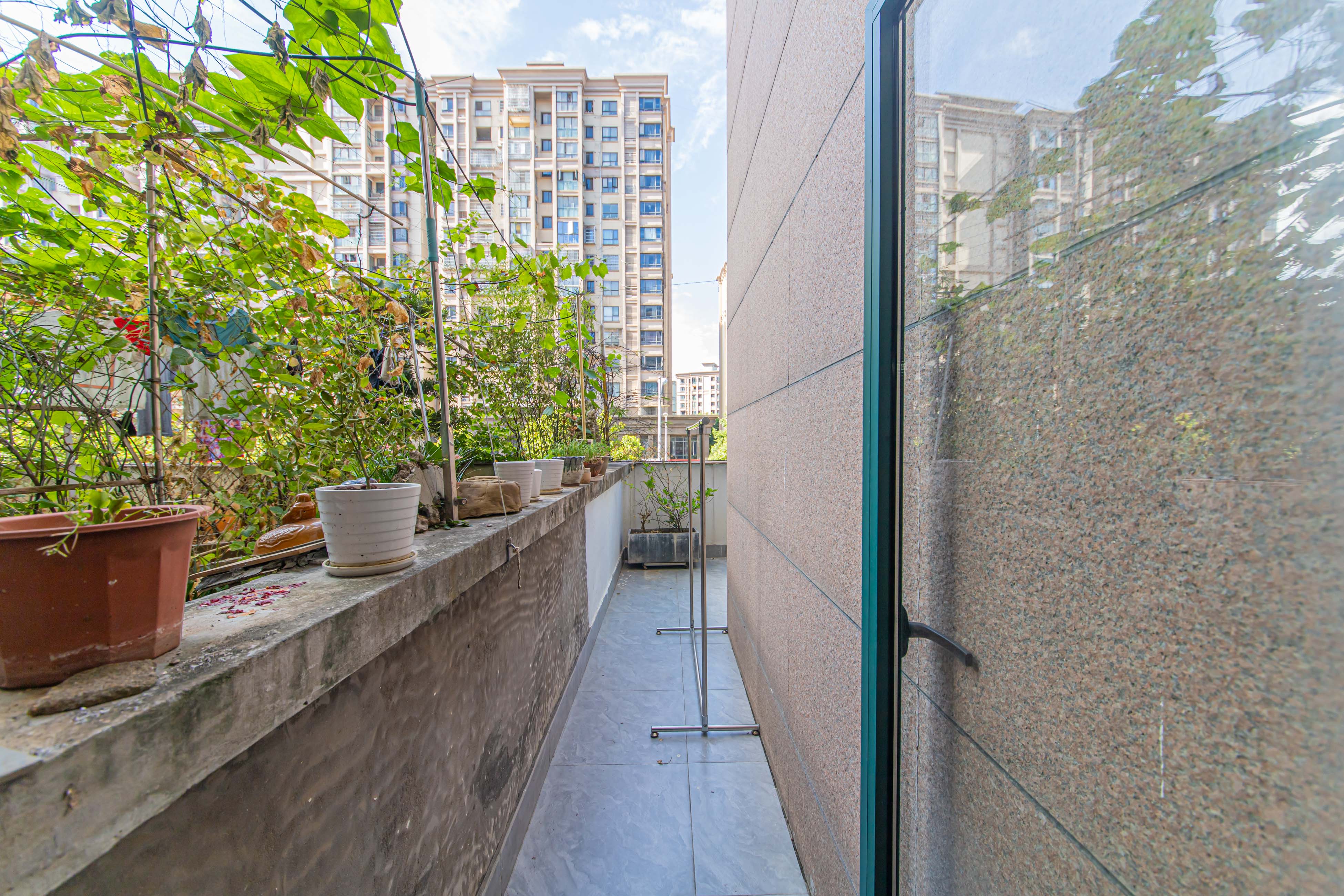 保利花园  3室2厅2卫    126.0万 保利花园  3室2厅2卫    126.0万其他