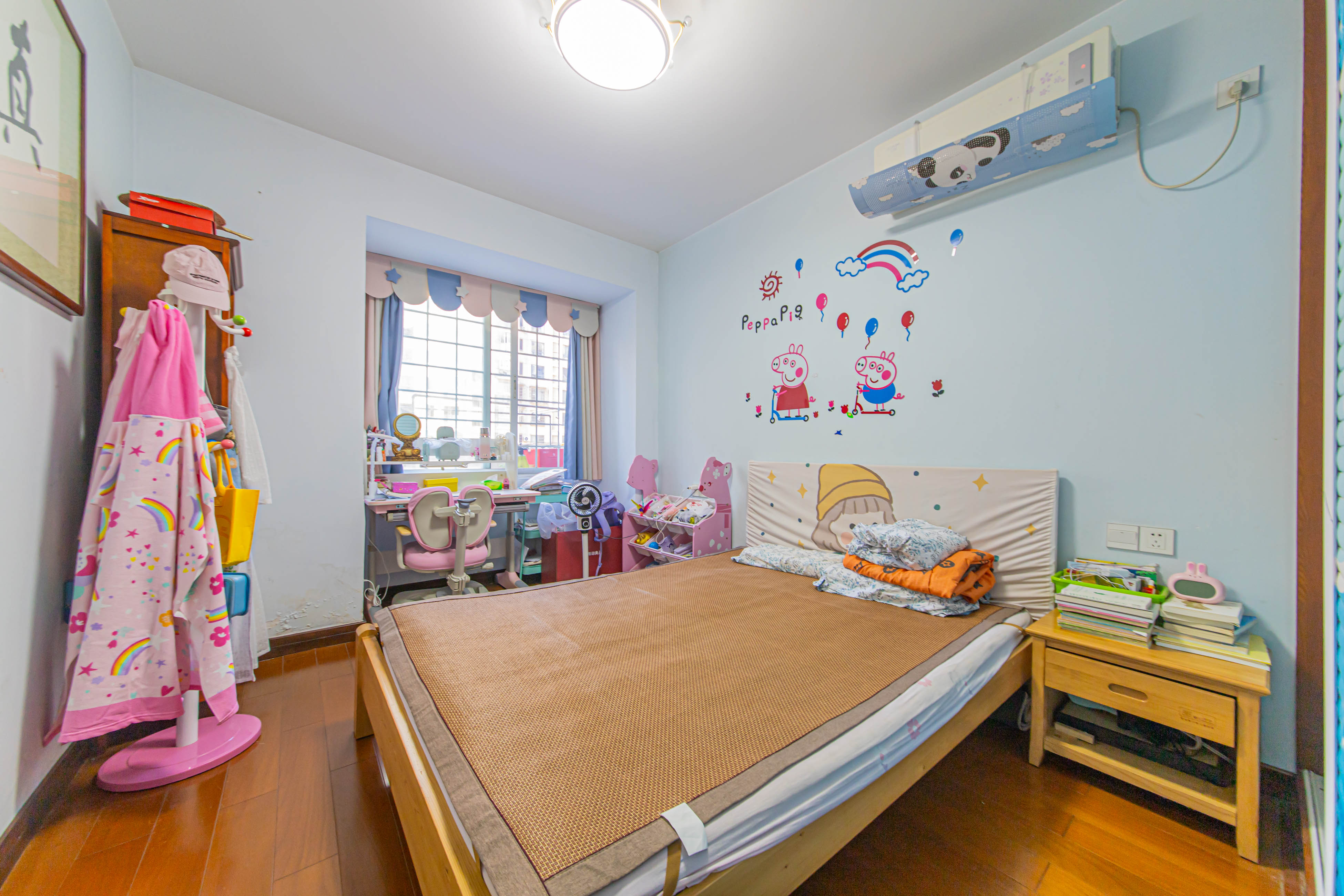 保利花园  3室2厅2卫    126.0万 保利花园  3室2厅2卫    126.0万卧室