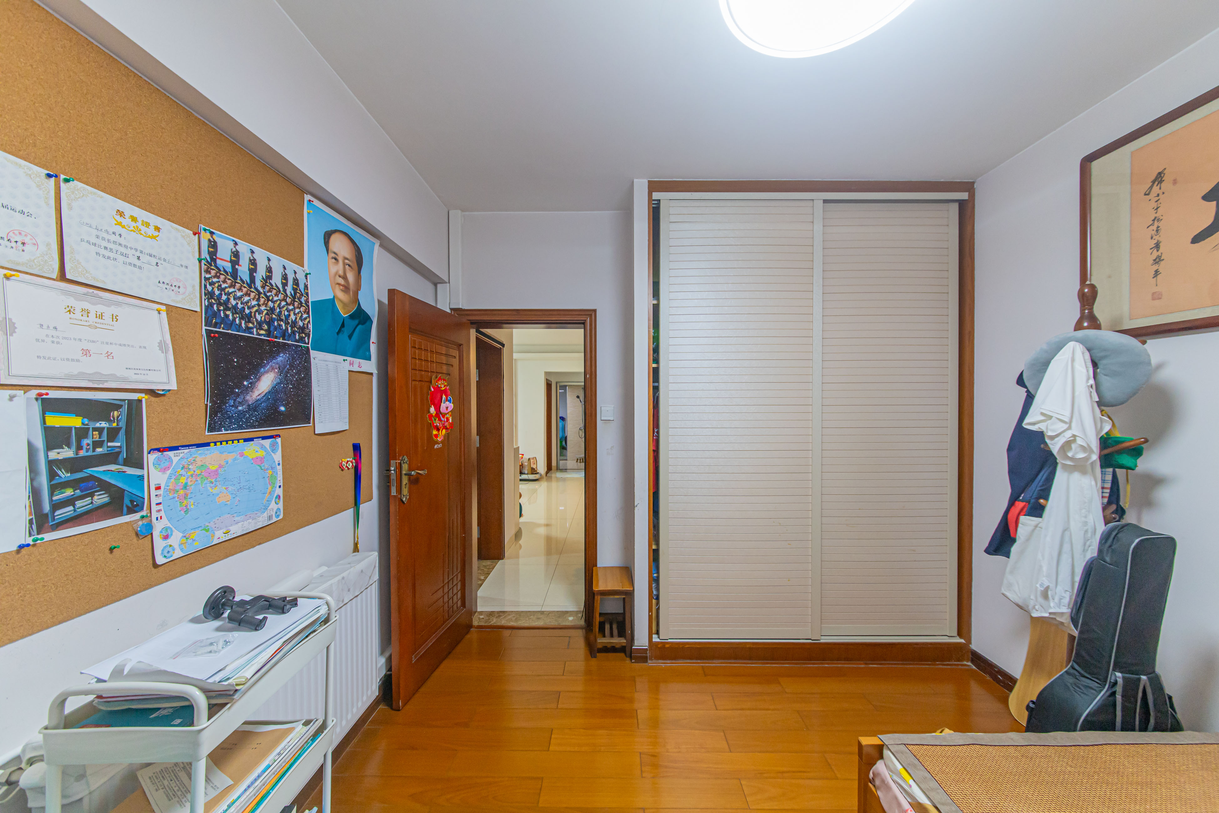 保利花园  3室2厅2卫    126.0万 保利花园  3室2厅2卫    126.0万卧室