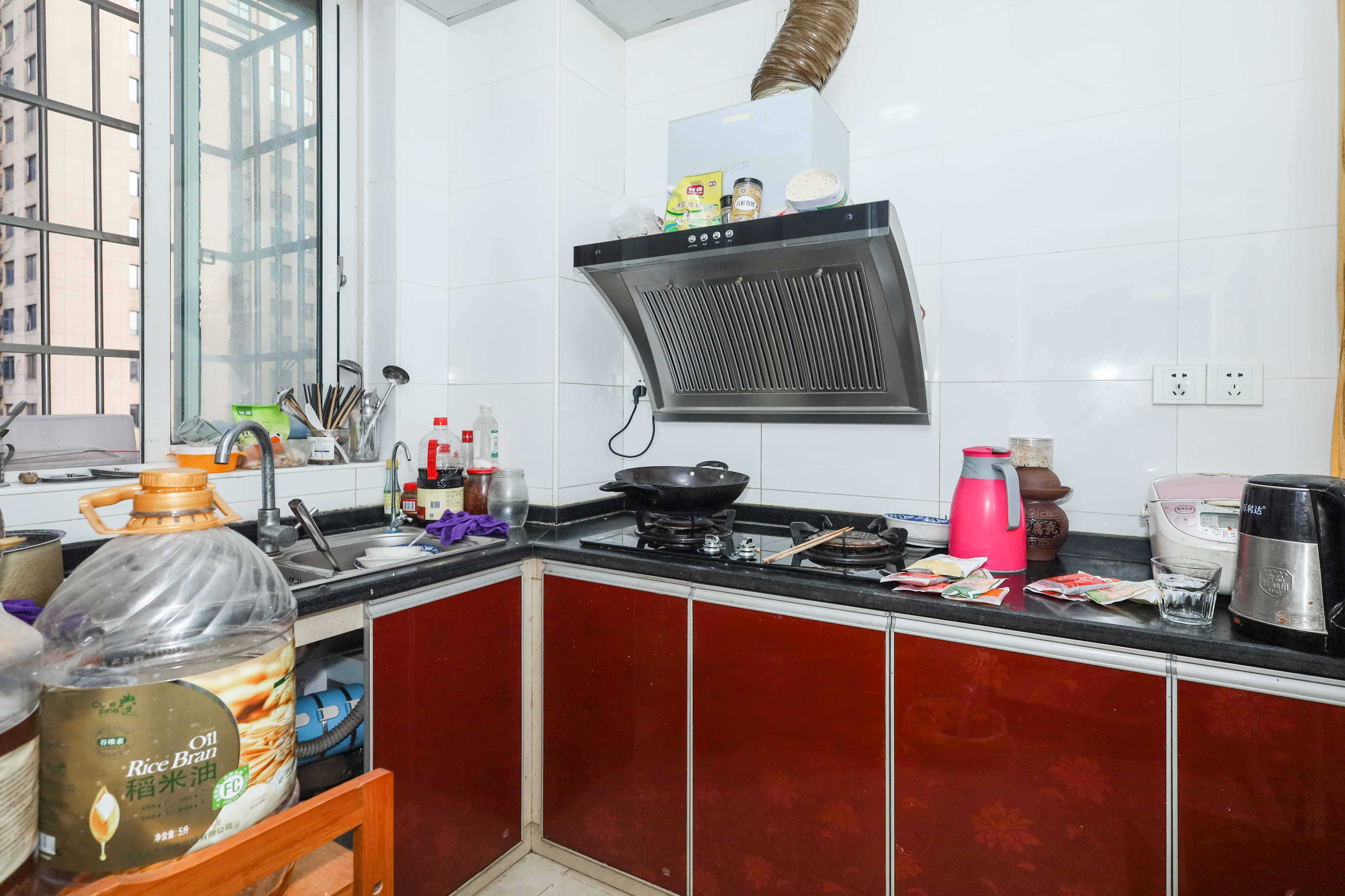 润芳园 2室2厅1卫 62.0万 润芳园 2室2厅1卫 62.0万厨房