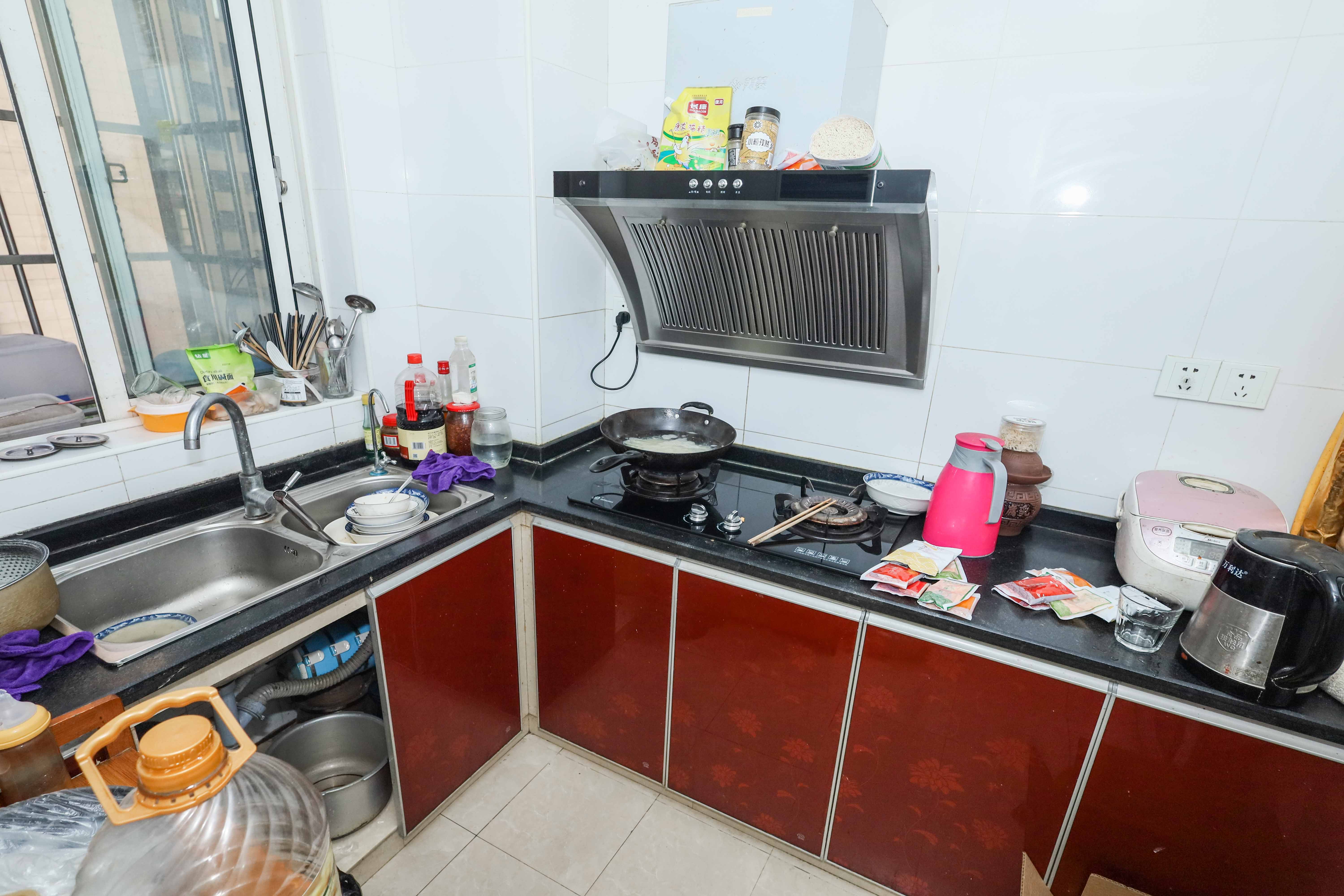 润芳园 2室2厅1卫 62.0万 润芳园 2室2厅1卫 62.0万厨房